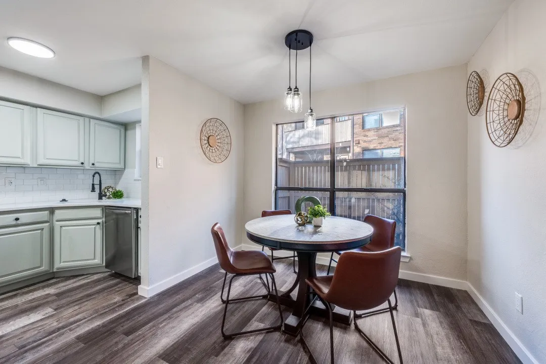 Condominium For Rent in Tarrant County , 2100 Rainbow Drive 4111, Arlington, Texas 76011, 2 Bedrooms, 1 Bathroom, Garage spaces, 963 Sqft, built in 1983, Price $1,600, mls#21260402, Real Estate Agent in Arlington, Homes For Rent in Tarrant county, Homes For Rent in Arlington, Realtor in Arlington Texas, Real Estate Brokerage Independent Realty Texas, Luminita Cordes Realtor