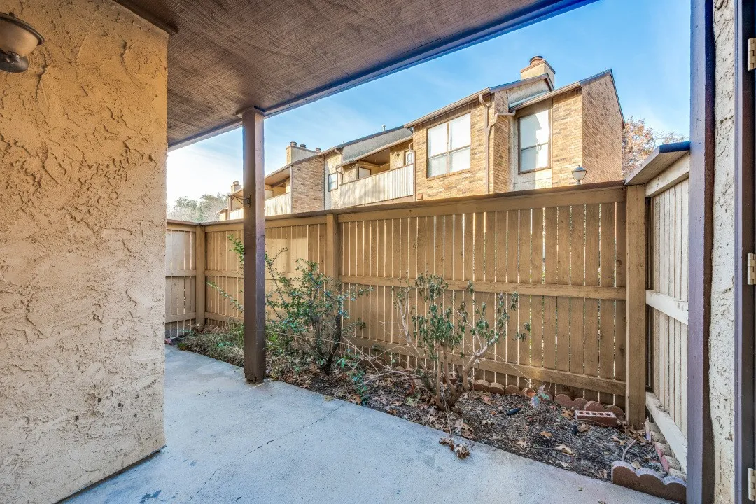 Condominium For Rent in Tarrant County , 2100 Rainbow Drive 4111, Arlington, Texas 76011, 2 Bedrooms, 1 Bathroom, Garage spaces, 963 Sqft, built in 1983, Price $1,600, mls#21260402, Real Estate Agent in Arlington, Homes For Rent in Tarrant county, Homes For Rent in Arlington, Realtor in Arlington Texas, Real Estate Brokerage Independent Realty Texas, Luminita Cordes Realtor