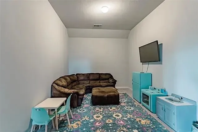 Single Family Residence For Sale in Kaufman County , 1249 Meridian, Forney, Texas 75126, 4 Bedroom, 4 Bathroom, 2 Garage spaces, 2,908 Sqft, built in 2019, mls#21253268, Real Estate Agent in Forney, Homes For Sale in Kaufman county, Homes For Sale in Forney, Realtor in Forney Texas, Real Estate Brokerage Independent Realty Texas, Luminita Cordes Realtor