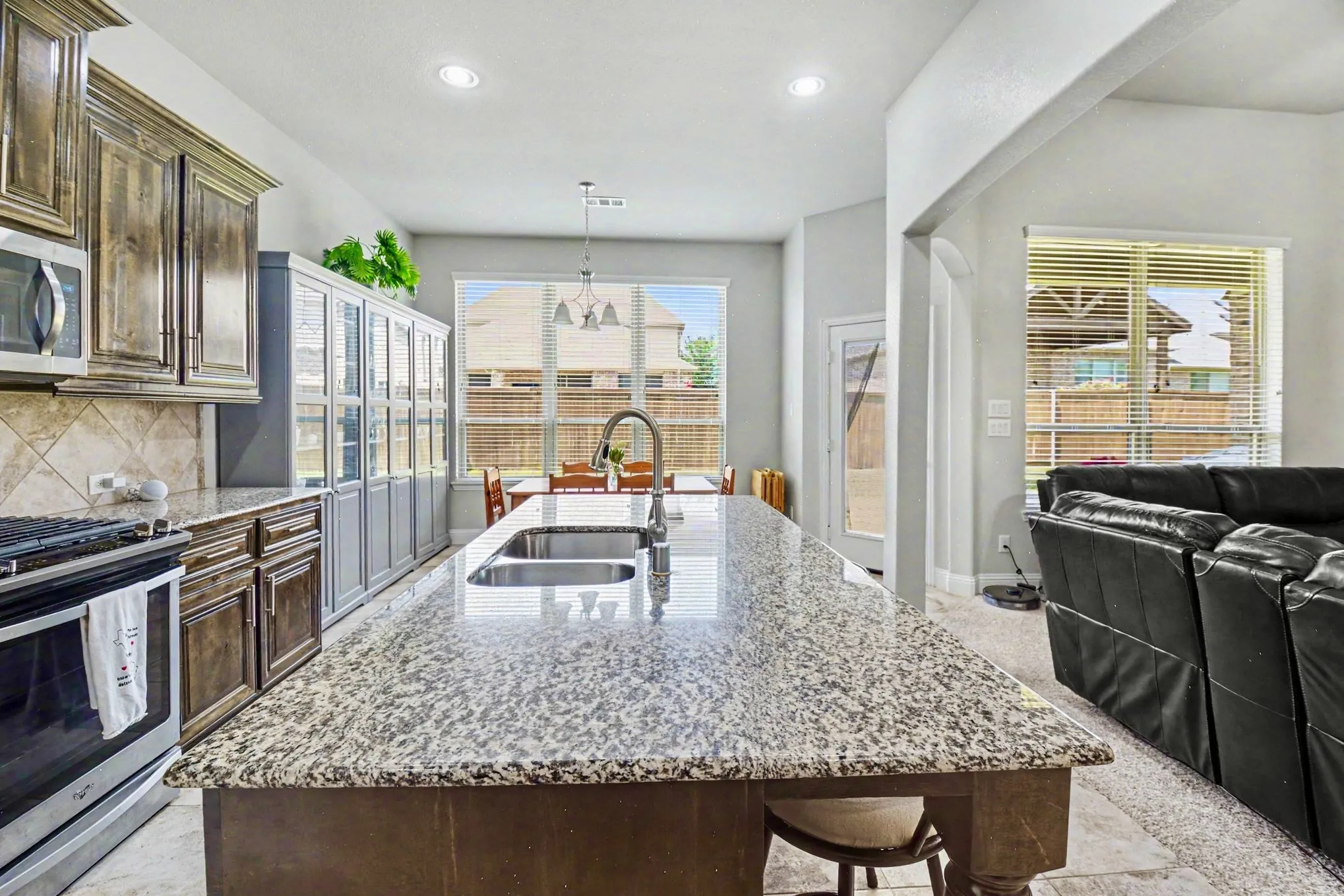 Single Family Residence For Sale in Collin County , 1211 Great Meadows Drive, Wylie, Texas 75098, 4 Bedroom, 4 Bathroom, 3 Garage spaces, 3,636 Sqft, built in 2017, Preowned, mls#21256143, Real Estate Agent in Wylie, Homes For Sale in Collin county, Homes For Sale in Wylie, Realtor in Wylie Texas, Real Estate Brokerage Independent Realty Texas, Luminita Cordes Realtor