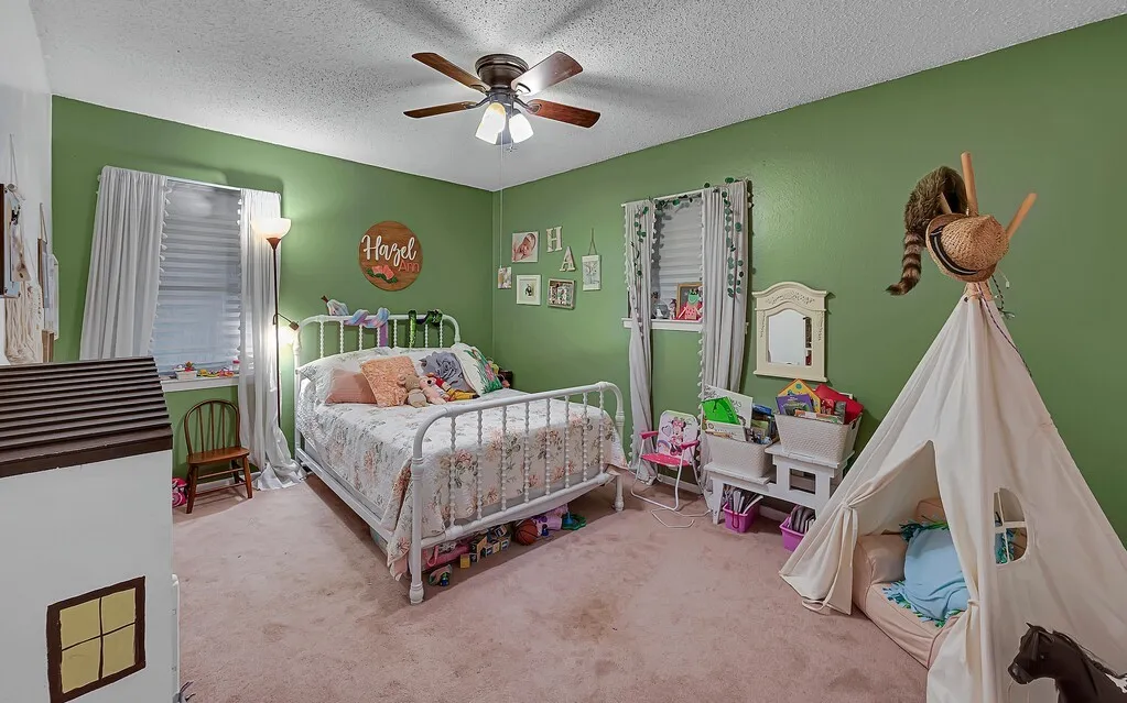 Single Family Residence For Sale in Bosque County , 902 S Avenue L, Clifton, Texas 76634, 3 Bedroom, 2 Bathroom, Garage spaces, 1,690 Sqft, built in 1975, mls#21260536, Real Estate Agent in Clifton, Homes For Sale in Bosque county, Homes For Sale in Clifton, Realtor in Clifton Texas, Real Estate Brokerage Independent Realty Texas, Luminita Cordes Realtor