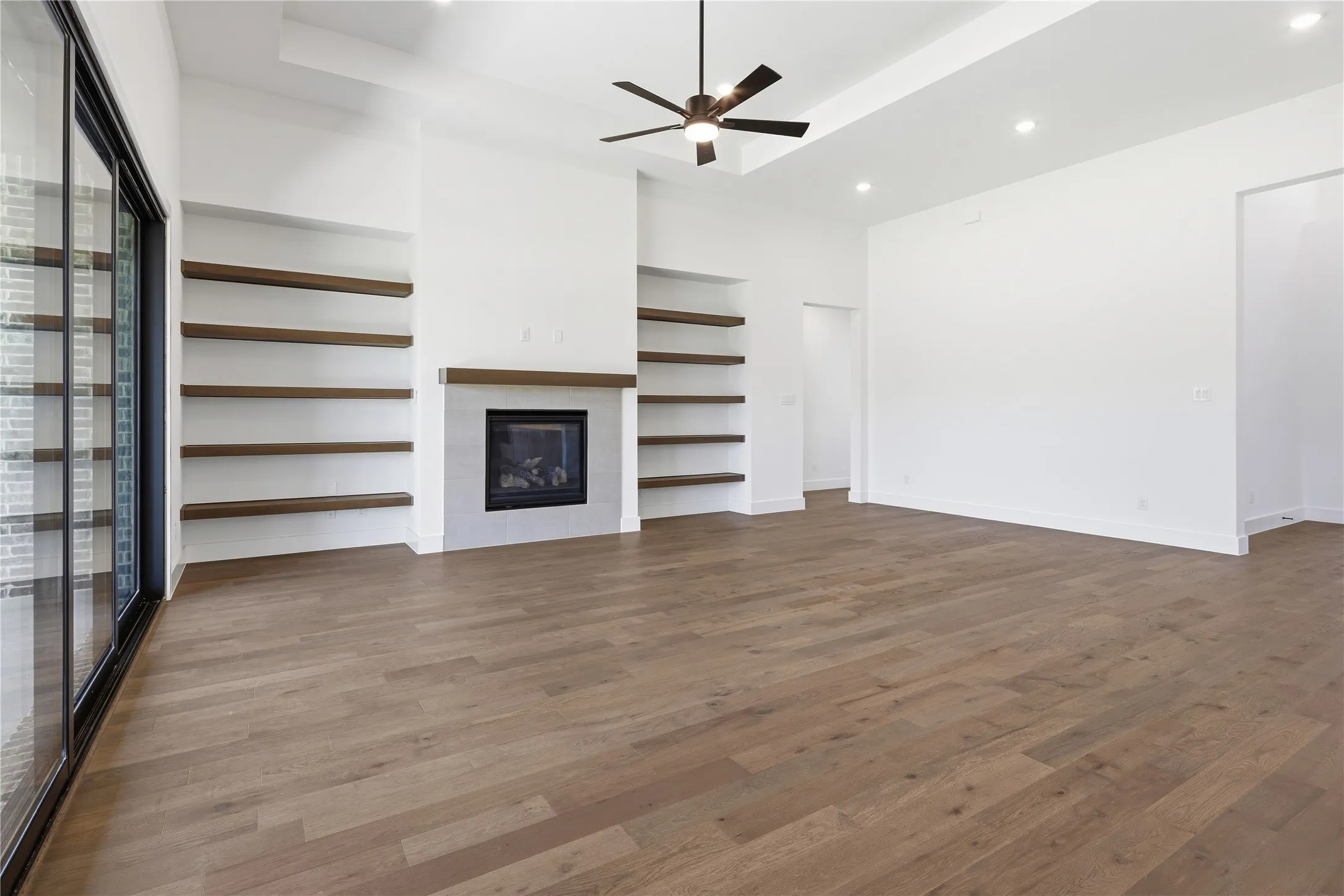 Single Family Residence For Sale in Ellis County , 451 Rocky Drive, Waxahachie, Texas 75176, 4 Bedroom, 4 Bathroom, 3 Garage spaces, 3,502 Sqft, built in 2026, New Construction - Complete, mls#21259388, Real Estate Agent in Waxahachie, Homes For Sale in Ellis county, Homes For Sale in Waxahachie, Realtor in Waxahachie Texas, Real Estate Brokerage Independent Realty Texas, Luminita Cordes Realtor
