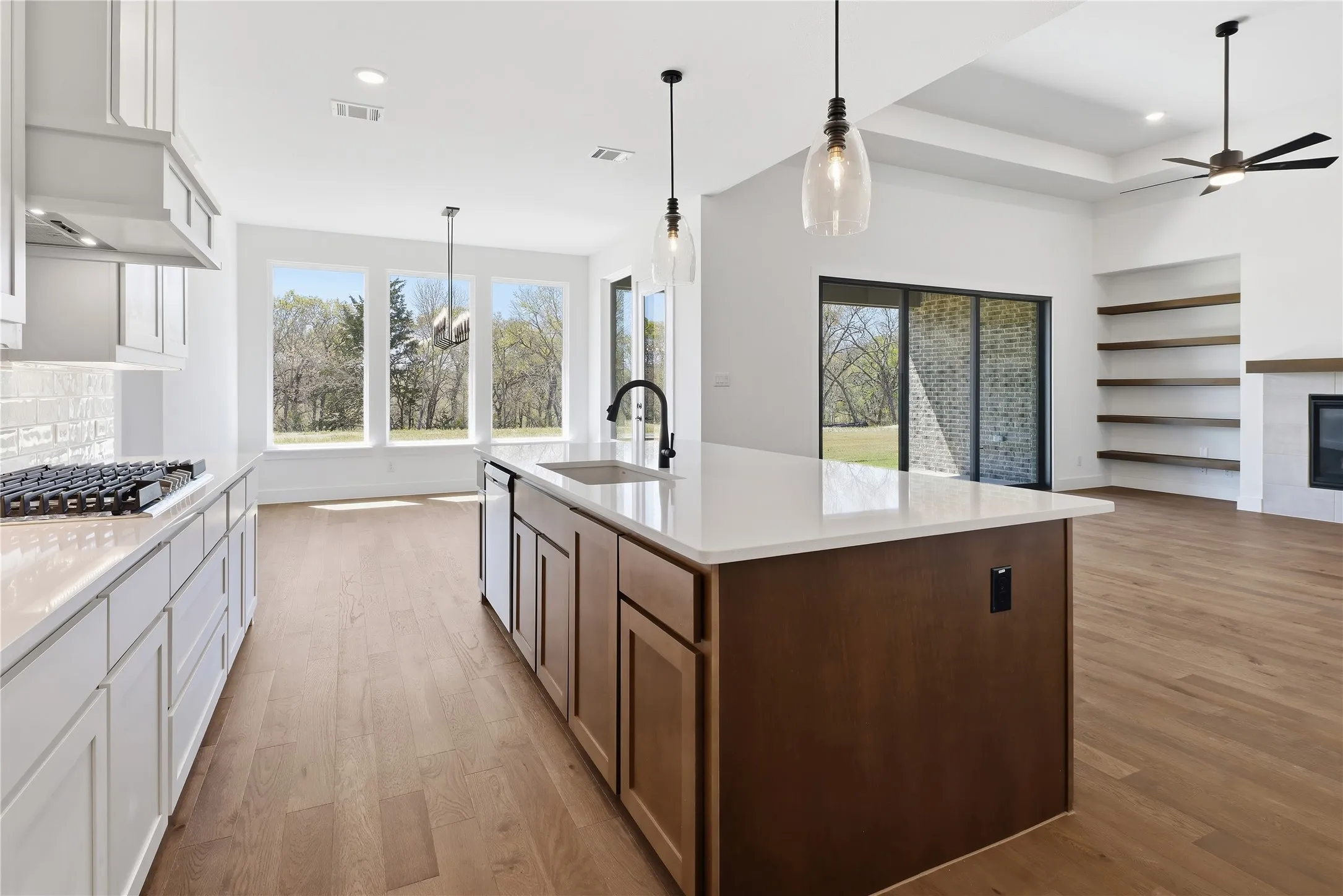 Single Family Residence For Sale in Ellis County , 451 Rocky Drive, Waxahachie, Texas 75176, 4 Bedroom, 4 Bathroom, 3 Garage spaces, 3,502 Sqft, built in 2026, New Construction - Complete, mls#21259388, Real Estate Agent in Waxahachie, Homes For Sale in Ellis county, Homes For Sale in Waxahachie, Realtor in Waxahachie Texas, Real Estate Brokerage Independent Realty Texas, Luminita Cordes Realtor