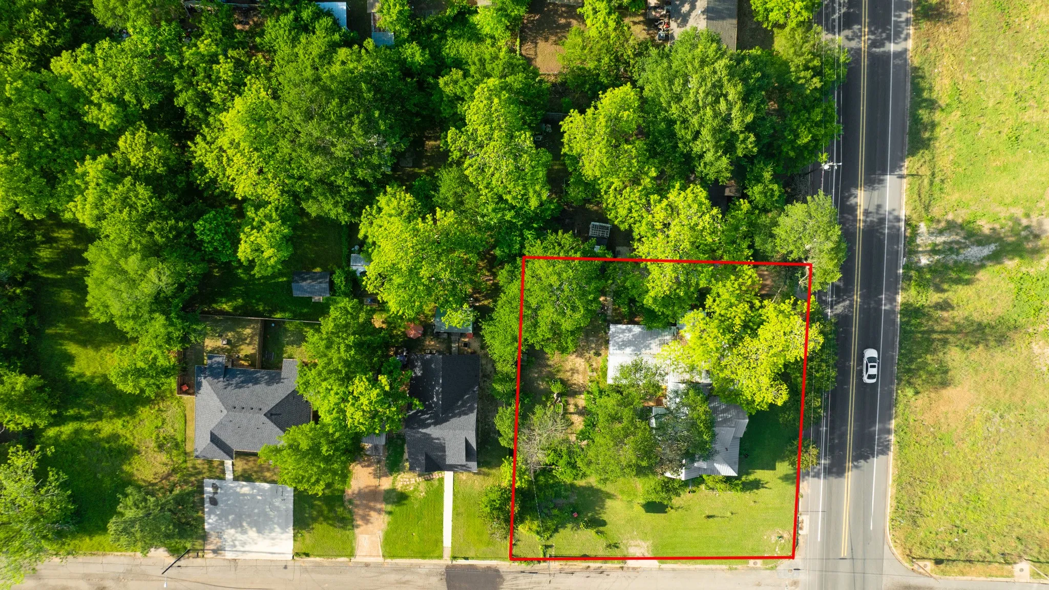 Single Family Residence For Sale in Lamar County , 1975 E Cherry, Paris, Texas 75460, 0, 0, Garage spaces, 2,788 Sqft, built in 1964, Price $275,000, mls#21260573, Real Estate Agent in Paris, Homes For Sale in Lamar county, Homes For Sale in Paris, Realtor in Paris Texas, Real Estate Brokerage Independent Realty Texas, Luminita Cordes Realtor