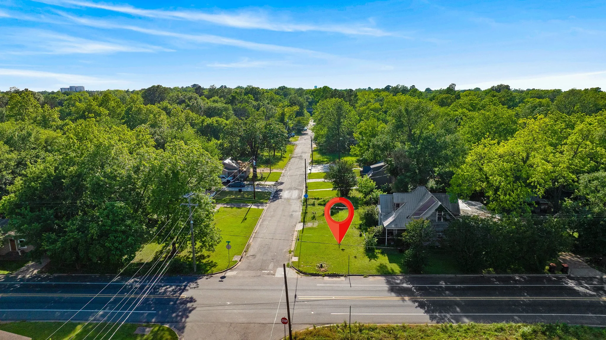 Single Family Residence For Sale in Lamar County , 1975 E Cherry, Paris, Texas 75460, 0, 0, Garage spaces, 2,788 Sqft, built in 1964, Price $275,000, mls#21260573, Real Estate Agent in Paris, Homes For Sale in Lamar county, Homes For Sale in Paris, Realtor in Paris Texas, Real Estate Brokerage Independent Realty Texas, Luminita Cordes Realtor