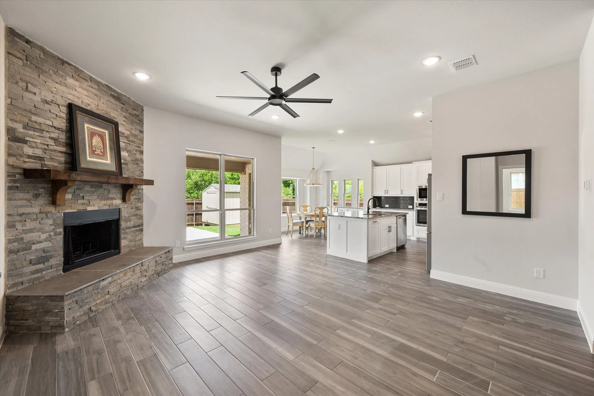 Single Family Residence For Sale in Ellis County , 1133 Windy Vista Drive, Midlothian, Texas 76065, 4 Bedroom, 3 Bathroom, 2 Garage spaces, 3,449 Sqft, built in 2024, Preowned, mls#21258618, Real Estate Agent in Midlothian, Homes For Sale in Ellis county, Homes For Sale in Midlothian, Realtor in Midlothian Texas, Real Estate Brokerage Independent Realty Texas, Luminita Cordes Realtor