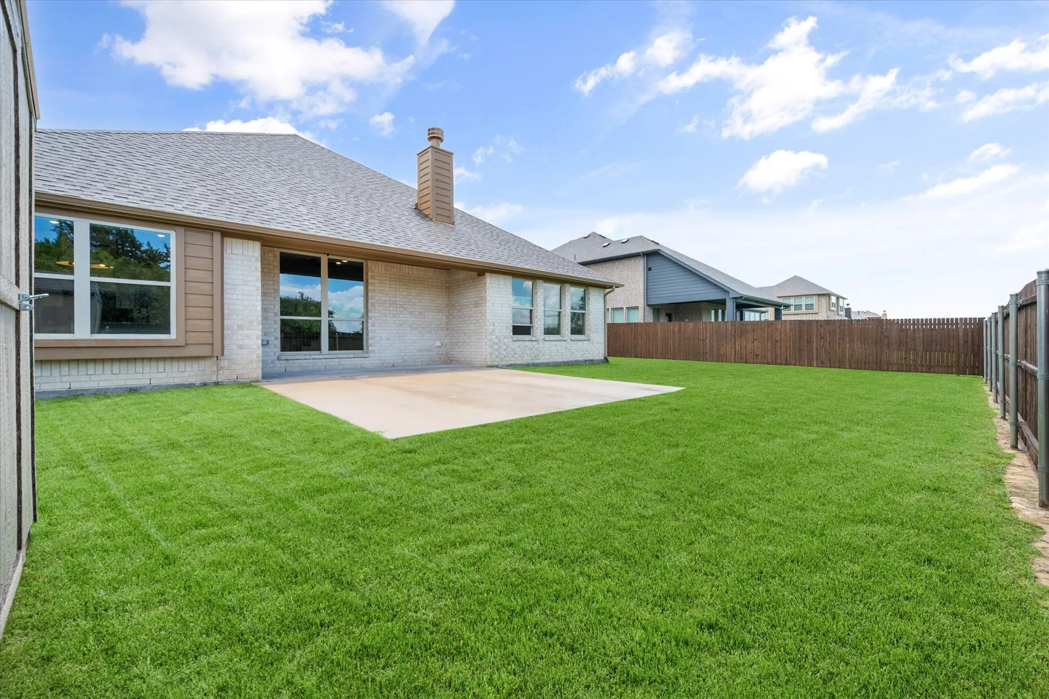 Single Family Residence For Sale in Ellis County , 1133 Windy Vista Drive, Midlothian, Texas 76065, 4 Bedroom, 3 Bathroom, 2 Garage spaces, 3,449 Sqft, built in 2024, Preowned, mls#21258618, Real Estate Agent in Midlothian, Homes For Sale in Ellis county, Homes For Sale in Midlothian, Realtor in Midlothian Texas, Real Estate Brokerage Independent Realty Texas, Luminita Cordes Realtor