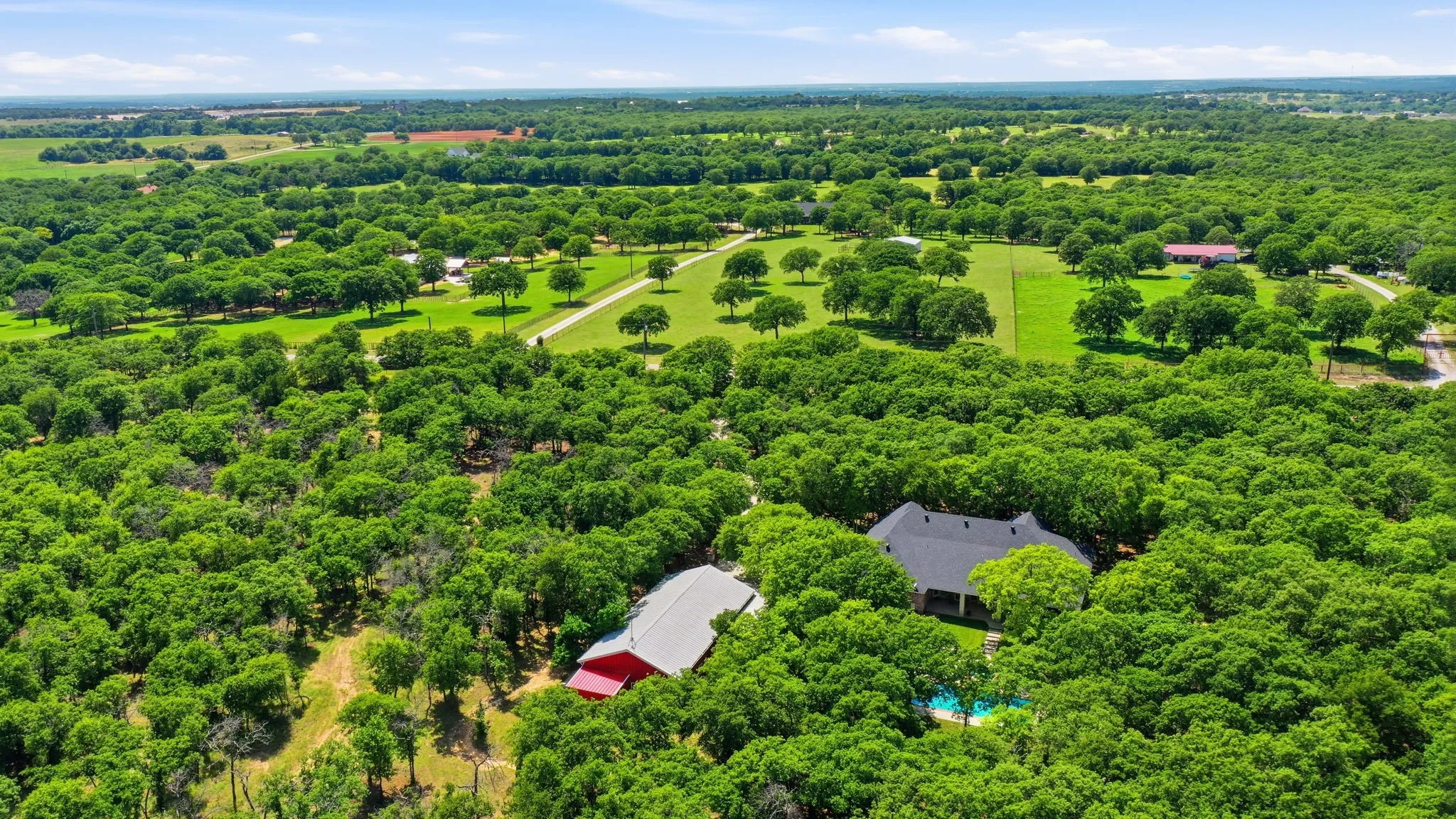 Single Family Residence For Sale in Parker County , 148 Arista Trail, Poolville, Texas 76487, 3 Bedroom, 3 Bathroom, 3 Garage spaces, 2,618 Sqft, built in 2009, Preowned, mls#21259280, Real Estate Agent in Poolville, Homes For Sale in Parker county, Homes For Sale in Poolville, Realtor in Poolville Texas, Real Estate Brokerage Independent Realty Texas, Luminita Cordes Realtor