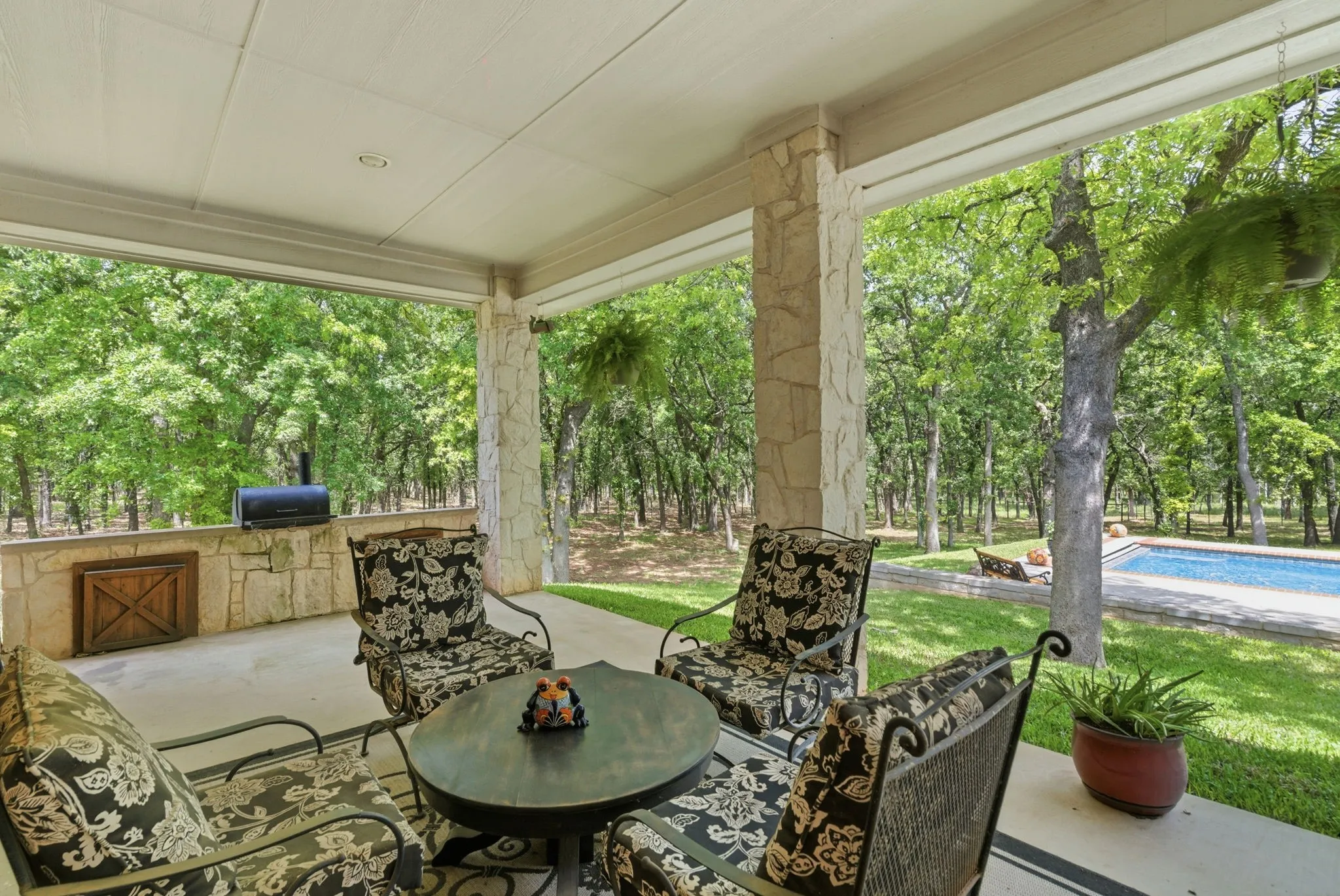 Single Family Residence For Sale in Parker County , 148 Arista Trail, Poolville, Texas 76487, 3 Bedroom, 3 Bathroom, 3 Garage spaces, 2,618 Sqft, built in 2009, Preowned, mls#21259280, Real Estate Agent in Poolville, Homes For Sale in Parker county, Homes For Sale in Poolville, Realtor in Poolville Texas, Real Estate Brokerage Independent Realty Texas, Luminita Cordes Realtor