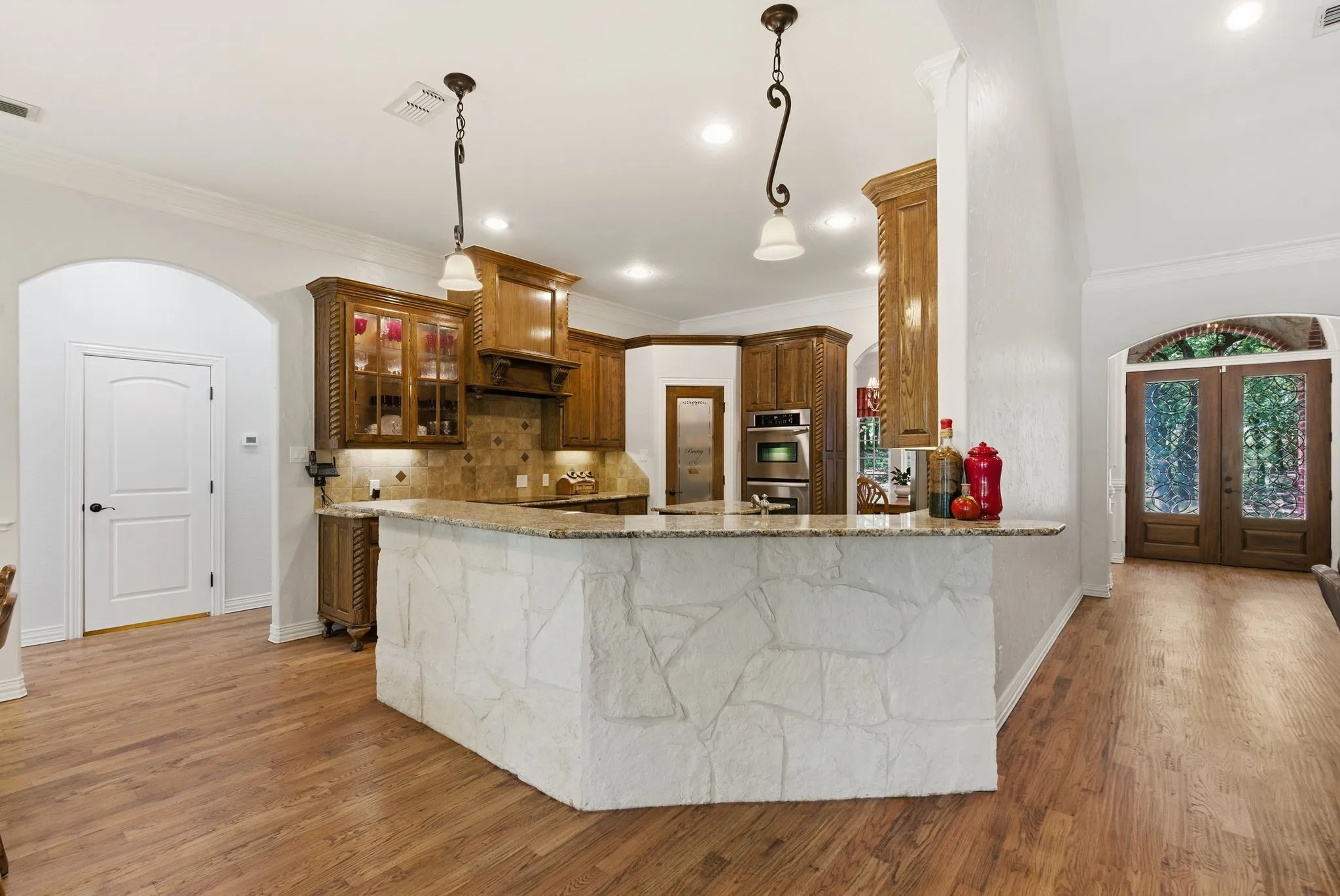 Single Family Residence For Sale in Parker County , 148 Arista Trail, Poolville, Texas 76487, 3 Bedroom, 3 Bathroom, 3 Garage spaces, 2,618 Sqft, built in 2009, Preowned, mls#21259280, Real Estate Agent in Poolville, Homes For Sale in Parker county, Homes For Sale in Poolville, Realtor in Poolville Texas, Real Estate Brokerage Independent Realty Texas, Luminita Cordes Realtor