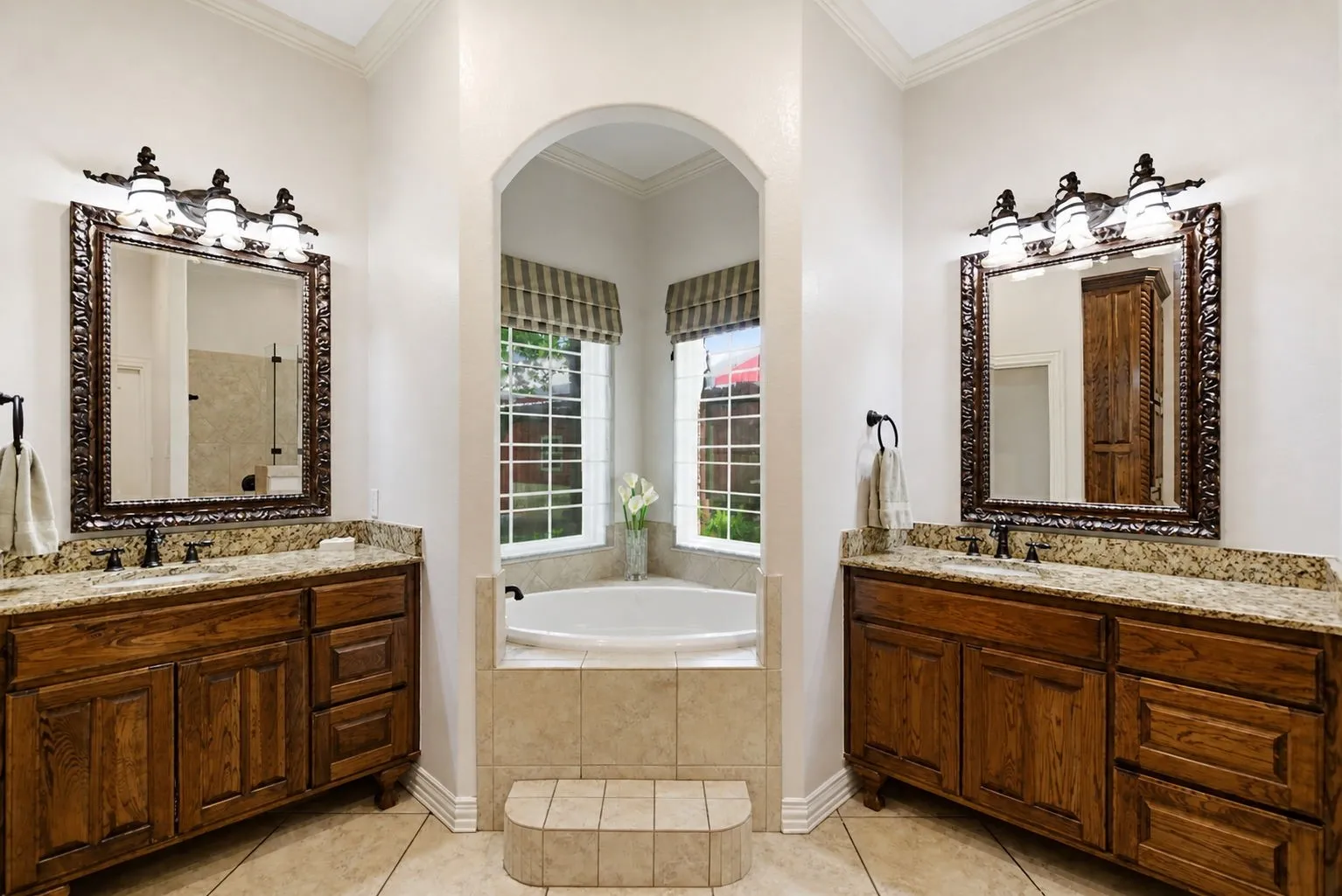 Single Family Residence For Sale in Parker County , 148 Arista Trail, Poolville, Texas 76487, 3 Bedroom, 3 Bathroom, 3 Garage spaces, 2,618 Sqft, built in 2009, Preowned, mls#21259280, Real Estate Agent in Poolville, Homes For Sale in Parker county, Homes For Sale in Poolville, Realtor in Poolville Texas, Real Estate Brokerage Independent Realty Texas, Luminita Cordes Realtor