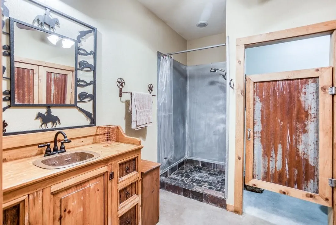 Single Family Residence For Rent in Denton County , 15350 US Highway 380, Krum, Texas 76249, 3 Bedroom, 3 Bathroom, 2 Garage spaces, 4,320 Sqft, built in 2005, mls#21260628, Real Estate Agent in Krum, Homes For Rent in Denton county, Homes For Rent in Krum, Realtor in Krum Texas, Real Estate Brokerage Independent Realty Texas, Luminita Cordes Realtor