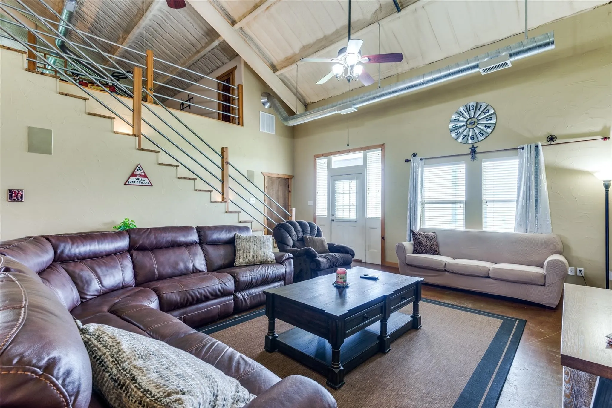 Single Family Residence For Rent in Denton County , 15350 US Highway 380, Krum, Texas 76249, 3 Bedroom, 3 Bathroom, 2 Garage spaces, 4,320 Sqft, built in 2005, mls#21260628, Real Estate Agent in Krum, Homes For Rent in Denton county, Homes For Rent in Krum, Realtor in Krum Texas, Real Estate Brokerage Independent Realty Texas, Luminita Cordes Realtor