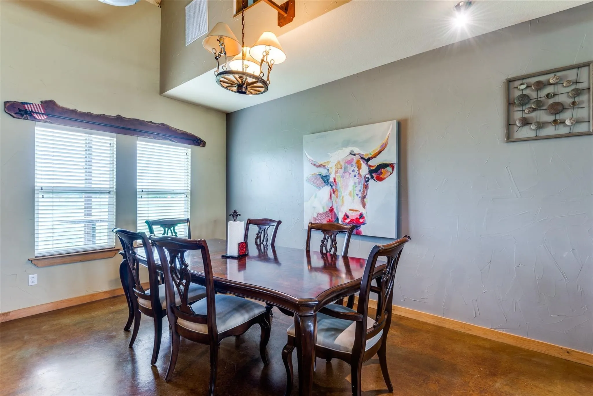Single Family Residence For Rent in Denton County , 15350 US Highway 380, Krum, Texas 76249, 3 Bedroom, 3 Bathroom, 2 Garage spaces, 4,320 Sqft, built in 2005, mls#21260628, Real Estate Agent in Krum, Homes For Rent in Denton county, Homes For Rent in Krum, Realtor in Krum Texas, Real Estate Brokerage Independent Realty Texas, Luminita Cordes Realtor