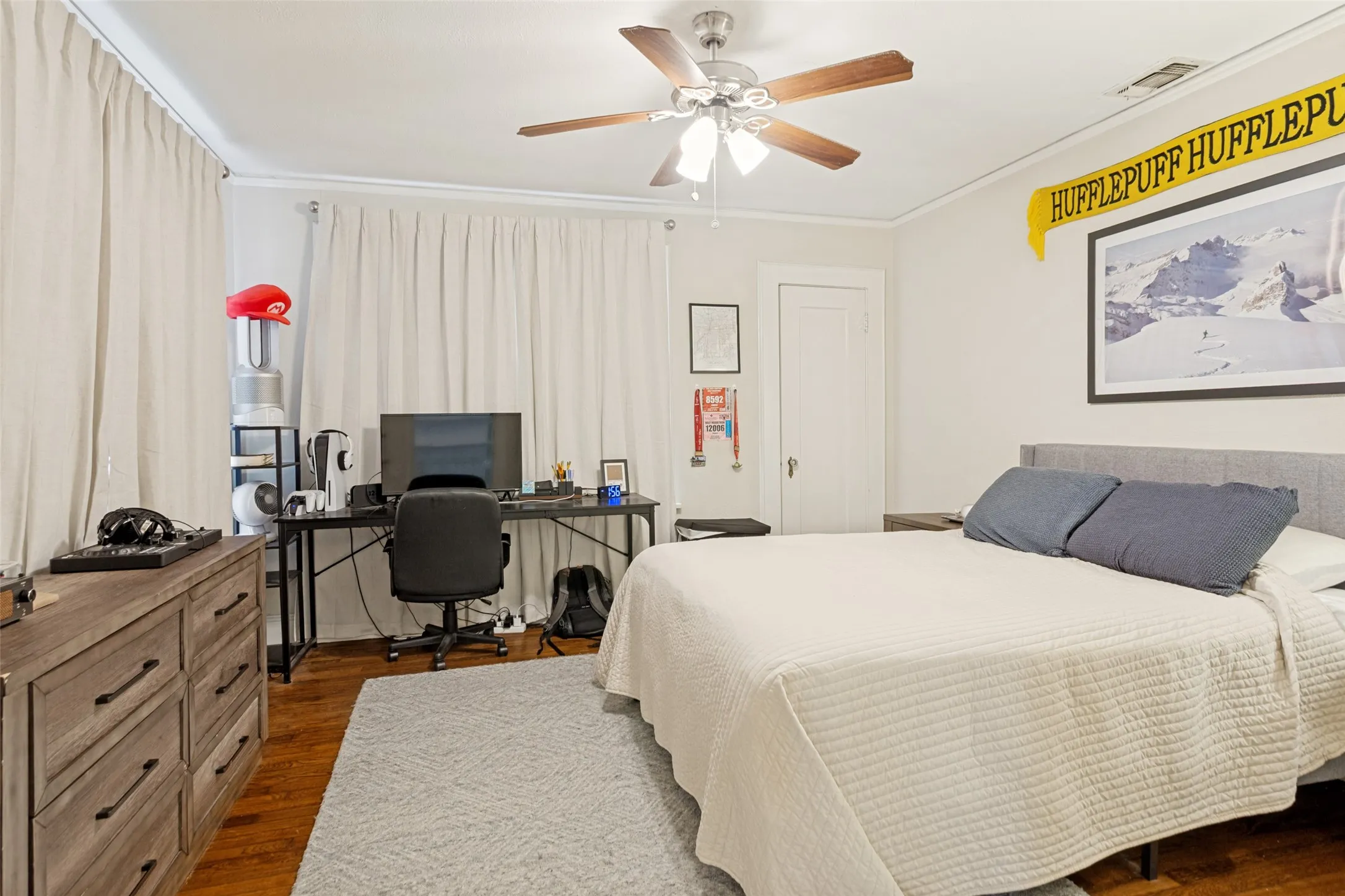 Single Family Residence For Rent in Tarrant County , 3115 Odessa Avenue, Fort Worth, Texas 76109, 3 Bedrooms, 3 Bathrooms, 2 Garage spaces, 1,556 Sqft, built in 1930, Preowned, Price $4,250, mls#21249432, Real Estate Agent in Fort Worth, Homes For Rent in Tarrant county, Homes For Rent in Fort Worth, Realtor in Fort Worth Texas, Real Estate Brokerage Independent Realty Texas, Luminita Cordes Realtor