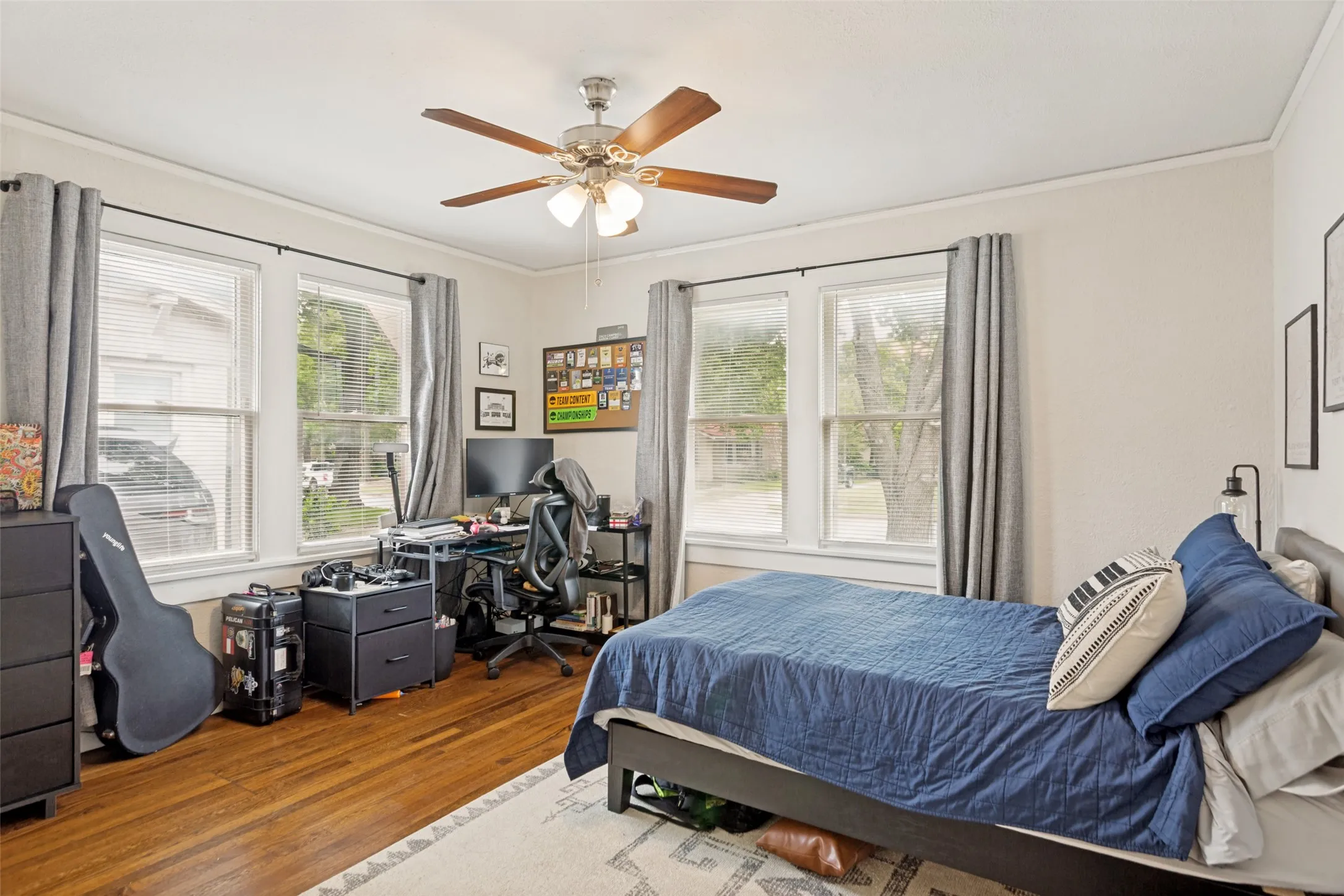 Single Family Residence For Rent in Tarrant County , 3115 Odessa Avenue, Fort Worth, Texas 76109, 3 Bedrooms, 3 Bathrooms, 2 Garage spaces, 1,556 Sqft, built in 1930, Preowned, Price $4,250, mls#21249432, Real Estate Agent in Fort Worth, Homes For Rent in Tarrant county, Homes For Rent in Fort Worth, Realtor in Fort Worth Texas, Real Estate Brokerage Independent Realty Texas, Luminita Cordes Realtor