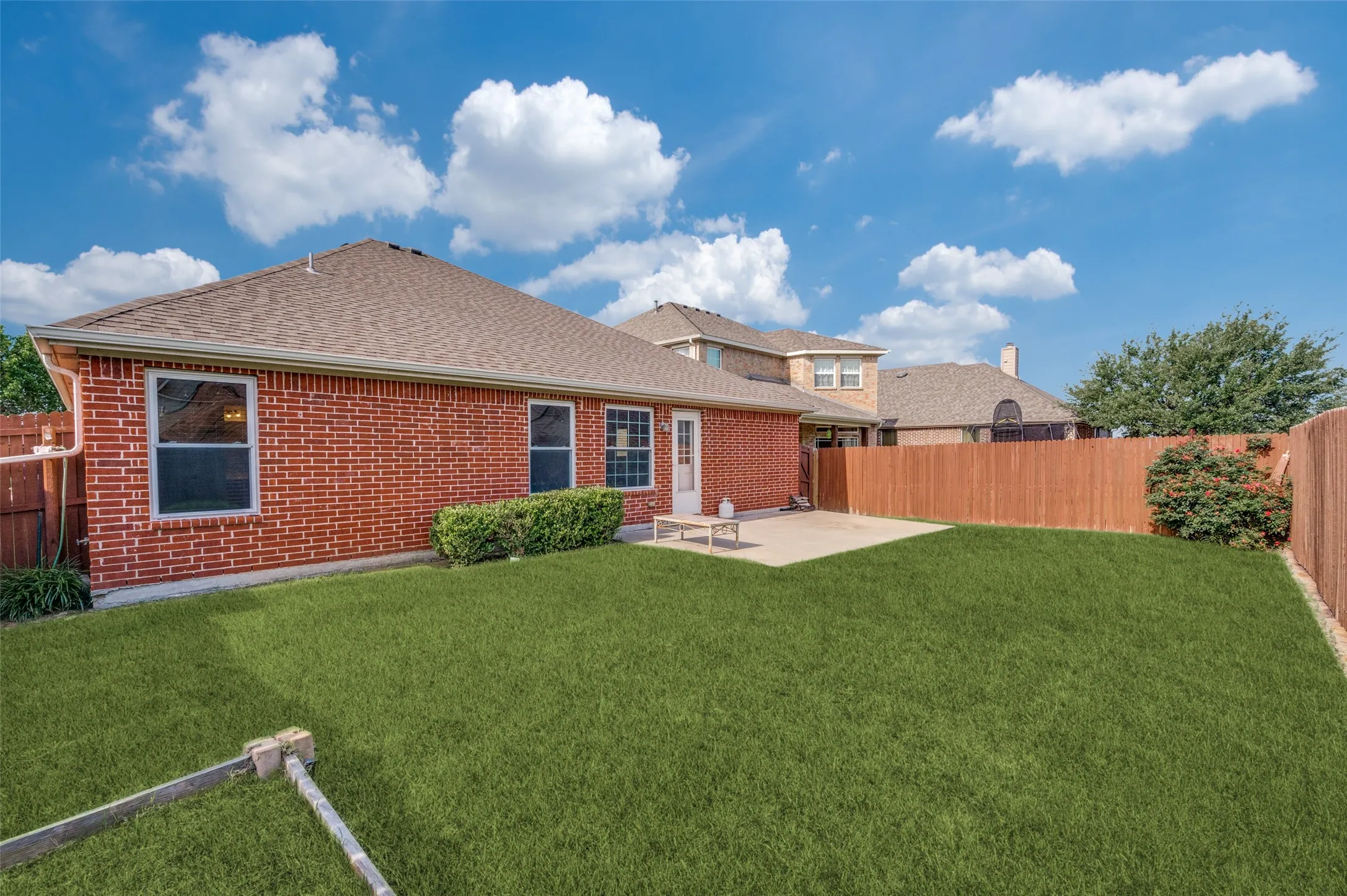 Single Family Residence For Rent in Denton County , 2683 Lake Ridge Drive, Little Elm, Texas 75068, 3 Bedroom, 2 Bathroom, 2 Garage spaces, 2,082 Sqft, built in 2006, Preowned, mls#21260636, Real Estate Agent in Little Elm, Homes For Rent in Denton county, Homes For Rent in Little Elm, Realtor in Little Elm Texas, Real Estate Brokerage Independent Realty Texas, Luminita Cordes Realtor
