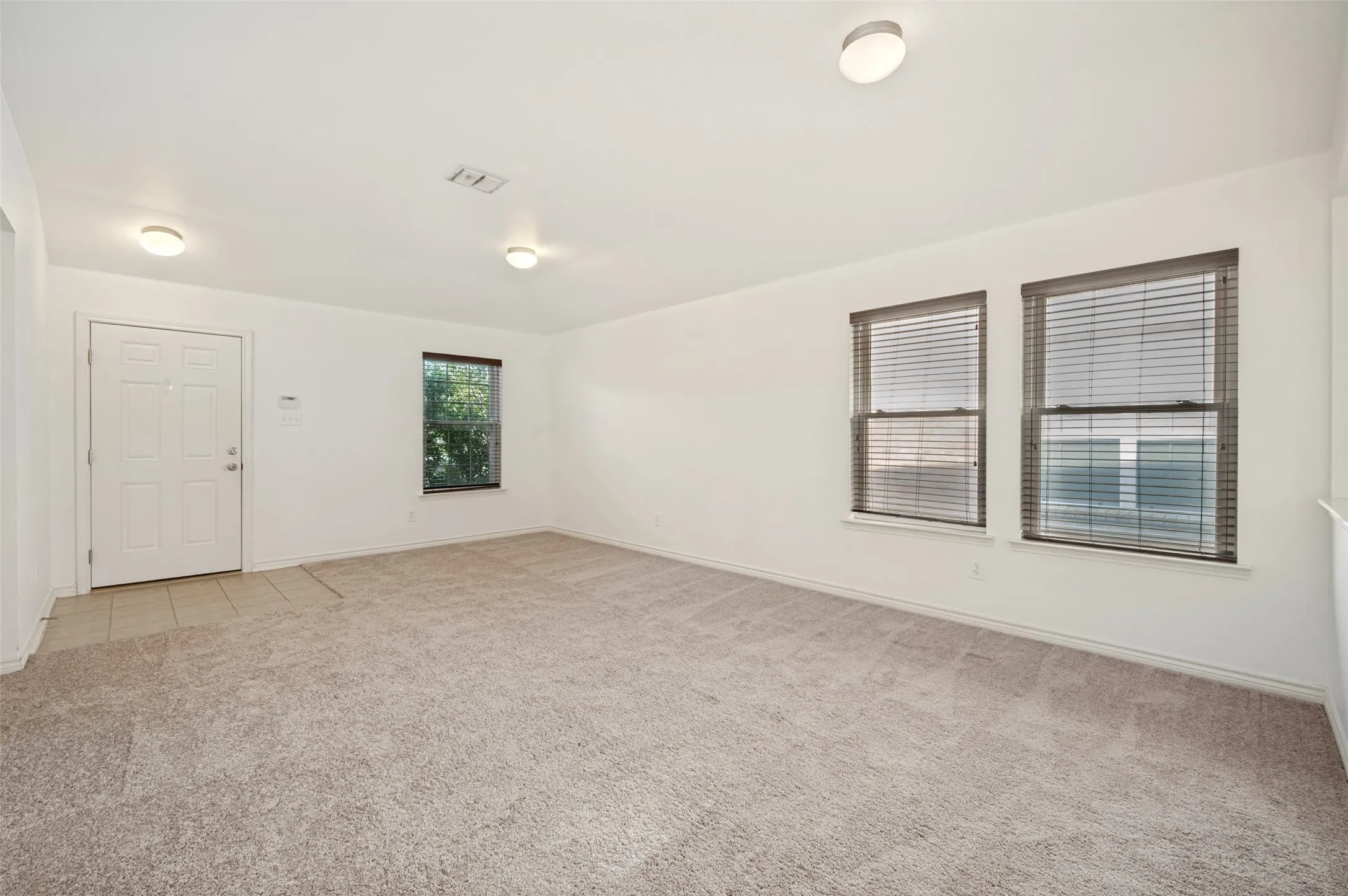 Single Family Residence For Rent in Denton County , 2683 Lake Ridge Drive, Little Elm, Texas 75068, 3 Bedroom, 2 Bathroom, 2 Garage spaces, 2,082 Sqft, built in 2006, Preowned, mls#21260636, Real Estate Agent in Little Elm, Homes For Rent in Denton county, Homes For Rent in Little Elm, Realtor in Little Elm Texas, Real Estate Brokerage Independent Realty Texas, Luminita Cordes Realtor