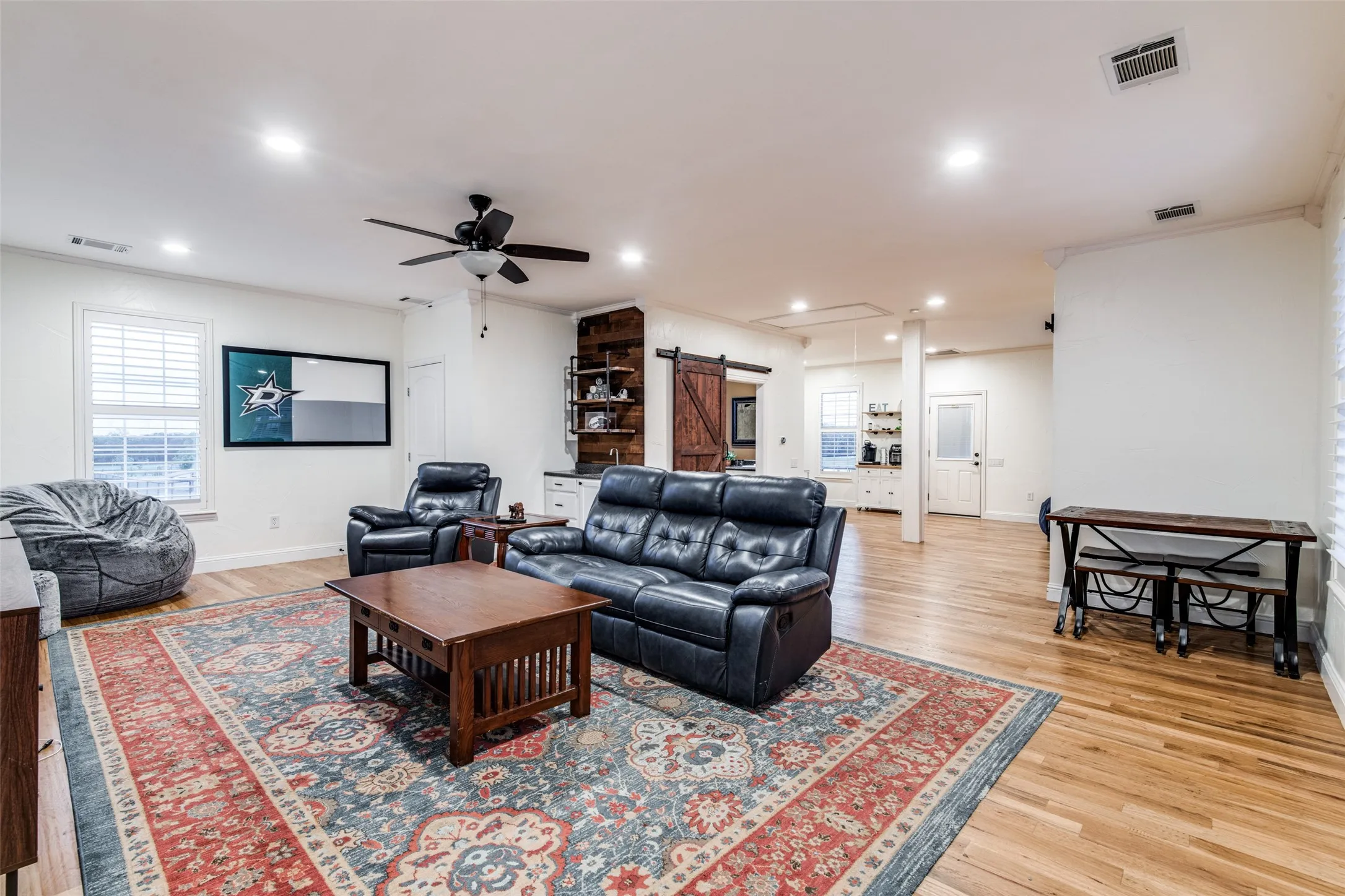 Single Family Residence For Sale in Kaufman County , 12376 Saddle Club Drive, Forney, Texas 75126, 4 Bedroom, 4 Bathroom, Garage spaces, 4,272 Sqft, built in 2002, Preowned, mls#21243864, Real Estate Agent in Forney, Homes For Sale in Kaufman county, Homes For Sale in Forney, Realtor in Forney Texas, Real Estate Brokerage Independent Realty Texas, Luminita Cordes Realtor