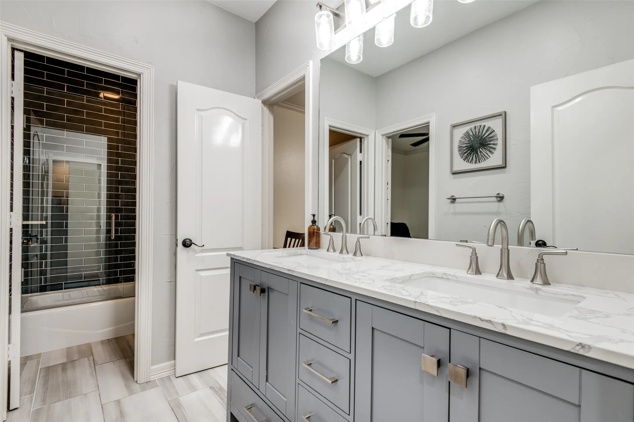 Single Family Residence For Sale in Kaufman County , 12376 Saddle Club Drive, Forney, Texas 75126, 4 Bedroom, 4 Bathroom, Garage spaces, 4,272 Sqft, built in 2002, Preowned, mls#21243864, Real Estate Agent in Forney, Homes For Sale in Kaufman county, Homes For Sale in Forney, Realtor in Forney Texas, Real Estate Brokerage Independent Realty Texas, Luminita Cordes Realtor