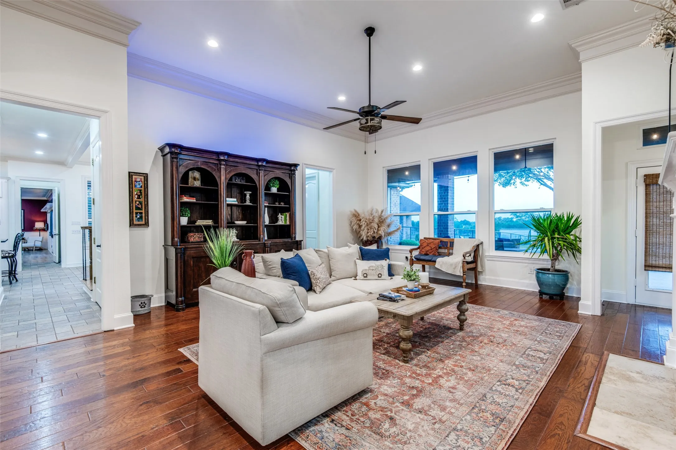 Single Family Residence For Sale in Kaufman County , 12376 Saddle Club Drive, Forney, Texas 75126, 4 Bedroom, 4 Bathroom, Garage spaces, 4,272 Sqft, built in 2002, Preowned, mls#21243864, Real Estate Agent in Forney, Homes For Sale in Kaufman county, Homes For Sale in Forney, Realtor in Forney Texas, Real Estate Brokerage Independent Realty Texas, Luminita Cordes Realtor