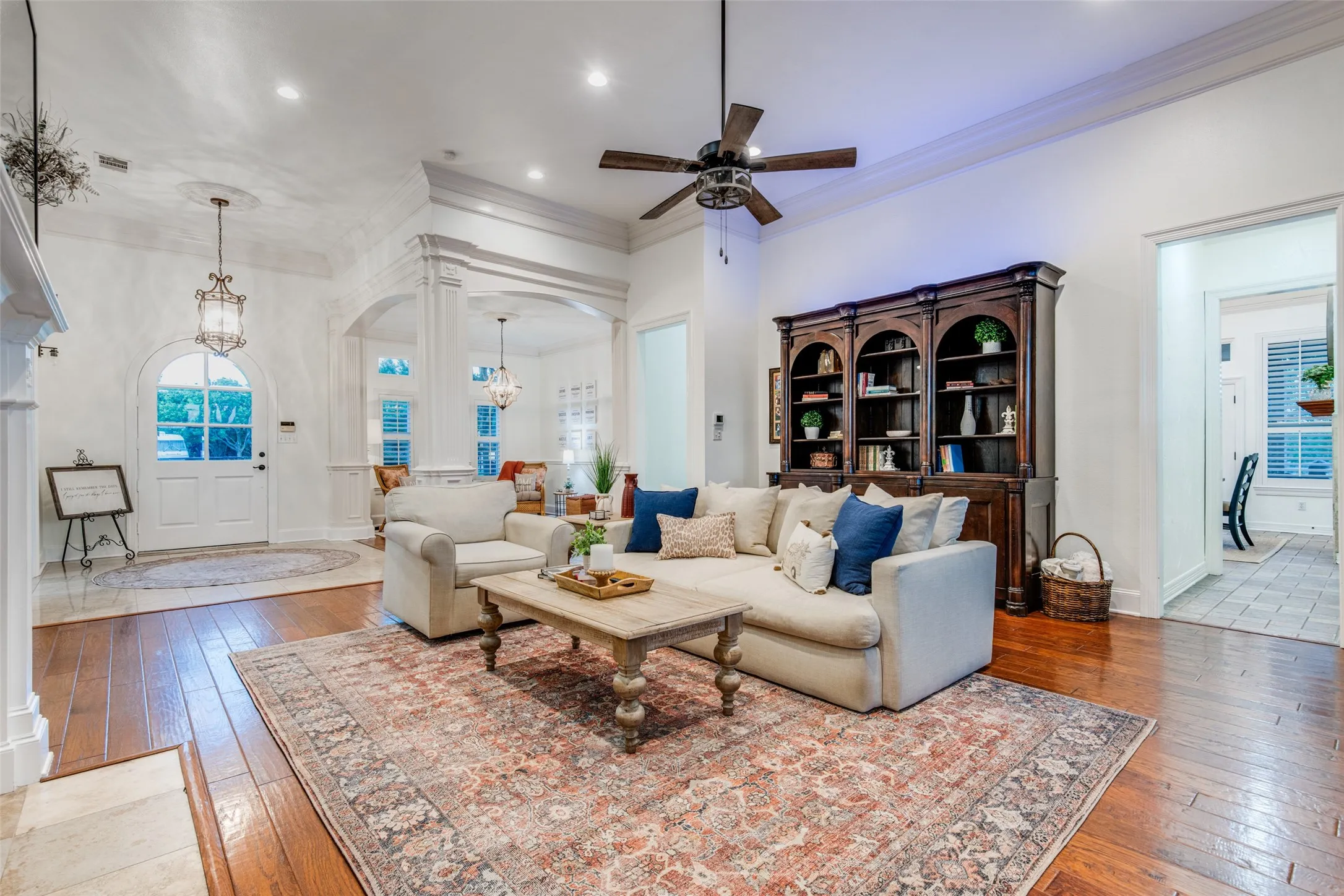 Single Family Residence For Sale in Kaufman County , 12376 Saddle Club Drive, Forney, Texas 75126, 4 Bedroom, 4 Bathroom, Garage spaces, 4,272 Sqft, built in 2002, Preowned, mls#21243864, Real Estate Agent in Forney, Homes For Sale in Kaufman county, Homes For Sale in Forney, Realtor in Forney Texas, Real Estate Brokerage Independent Realty Texas, Luminita Cordes Realtor