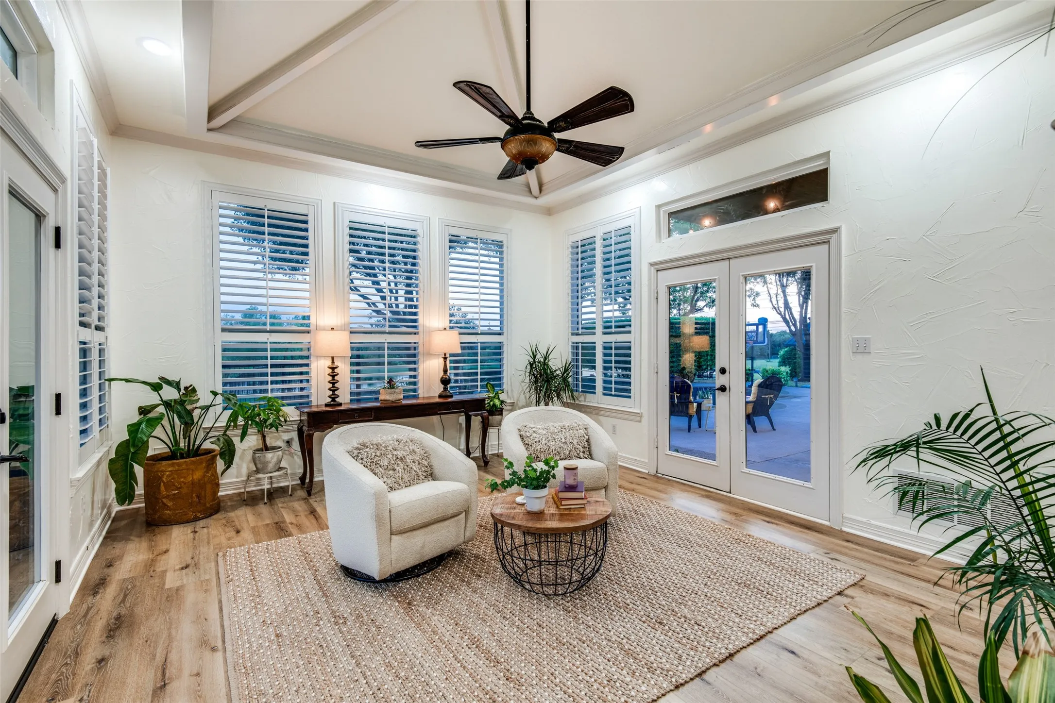 Single Family Residence For Sale in Kaufman County , 12376 Saddle Club Drive, Forney, Texas 75126, 4 Bedroom, 4 Bathroom, Garage spaces, 4,272 Sqft, built in 2002, Preowned, mls#21243864, Real Estate Agent in Forney, Homes For Sale in Kaufman county, Homes For Sale in Forney, Realtor in Forney Texas, Real Estate Brokerage Independent Realty Texas, Luminita Cordes Realtor
