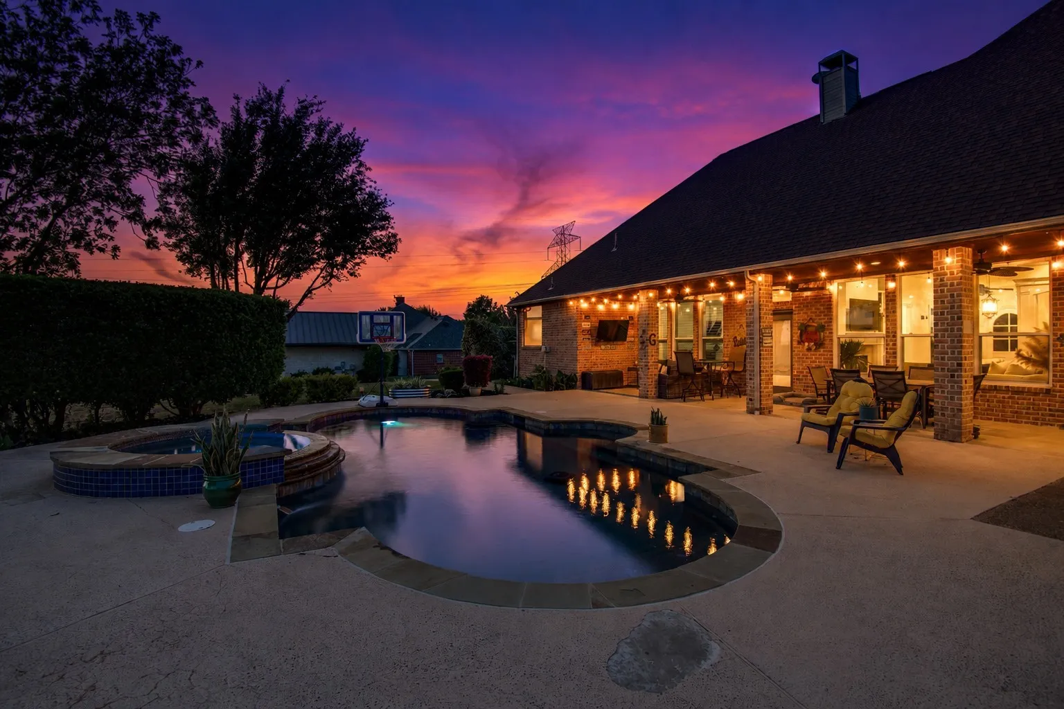 Single Family Residence For Sale in Kaufman County , 12376 Saddle Club Drive, Forney, Texas 75126, 4 Bedroom, 4 Bathroom, Garage spaces, 4,272 Sqft, built in 2002, Preowned, mls#21243864, Real Estate Agent in Forney, Homes For Sale in Kaufman county, Homes For Sale in Forney, Realtor in Forney Texas, Real Estate Brokerage Independent Realty Texas, Luminita Cordes Realtor