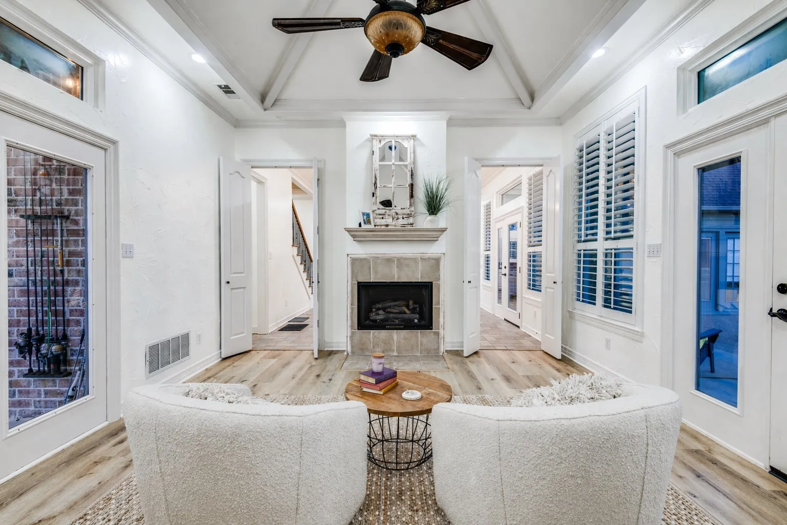 Single Family Residence For Sale in Kaufman County , 12376 Saddle Club Drive, Forney, Texas 75126, 4 Bedroom, 4 Bathroom, Garage spaces, 4,272 Sqft, built in 2002, Preowned, mls#21243864, Real Estate Agent in Forney, Homes For Sale in Kaufman county, Homes For Sale in Forney, Realtor in Forney Texas, Real Estate Brokerage Independent Realty Texas, Luminita Cordes Realtor