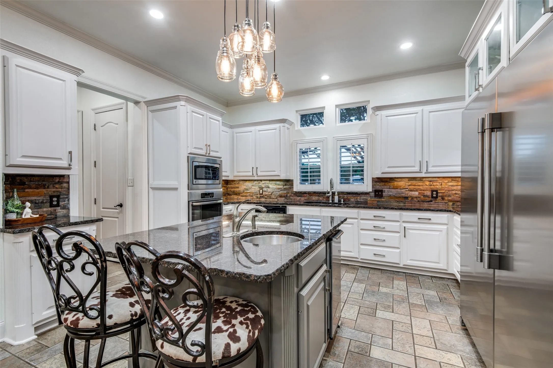 Single Family Residence For Sale in Kaufman County , 12376 Saddle Club Drive, Forney, Texas 75126, 4 Bedroom, 4 Bathroom, Garage spaces, 4,272 Sqft, built in 2002, Preowned, mls#21243864, Real Estate Agent in Forney, Homes For Sale in Kaufman county, Homes For Sale in Forney, Realtor in Forney Texas, Real Estate Brokerage Independent Realty Texas, Luminita Cordes Realtor