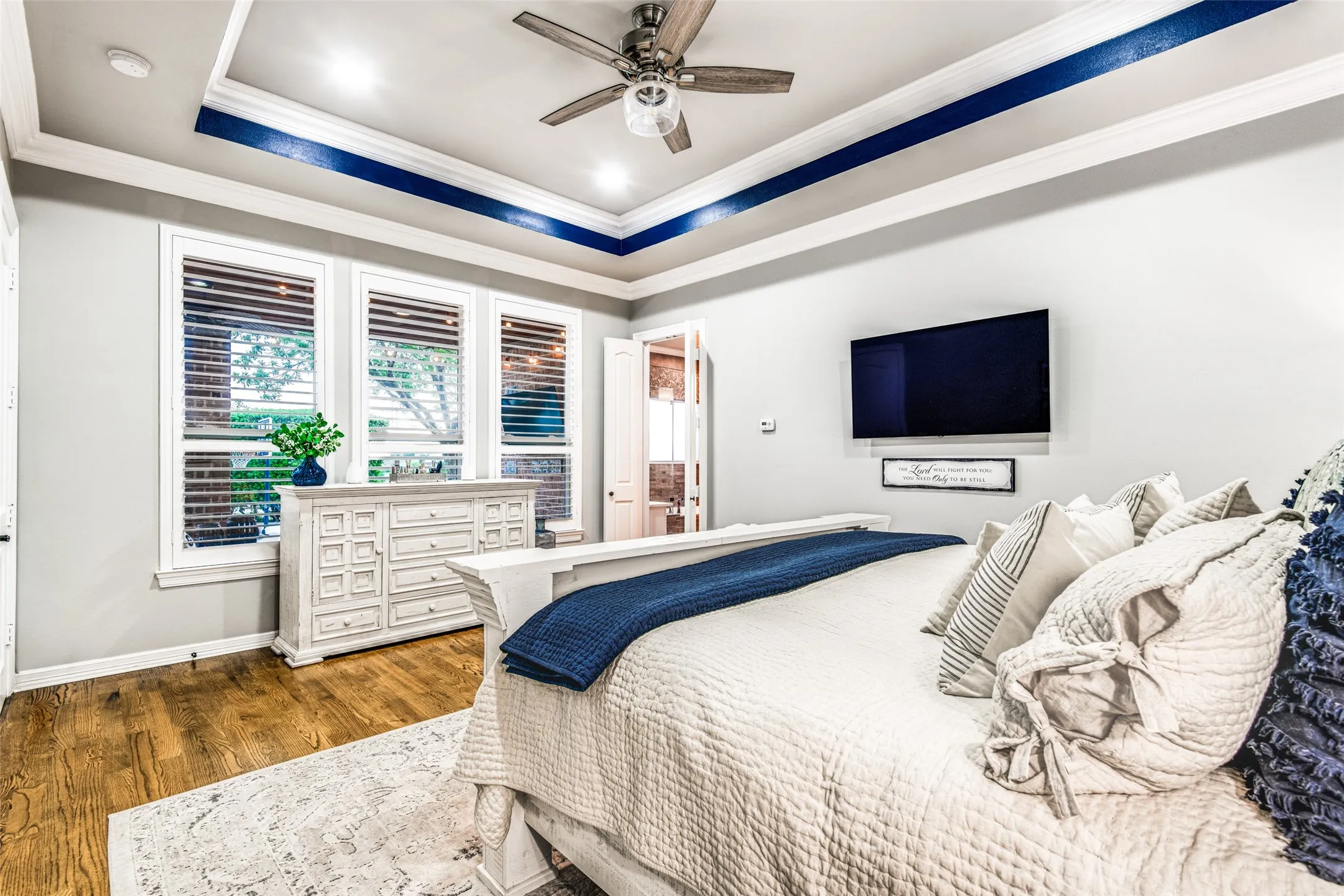 Single Family Residence For Sale in Kaufman County , 12376 Saddle Club Drive, Forney, Texas 75126, 4 Bedroom, 4 Bathroom, Garage spaces, 4,272 Sqft, built in 2002, Preowned, mls#21243864, Real Estate Agent in Forney, Homes For Sale in Kaufman county, Homes For Sale in Forney, Realtor in Forney Texas, Real Estate Brokerage Independent Realty Texas, Luminita Cordes Realtor