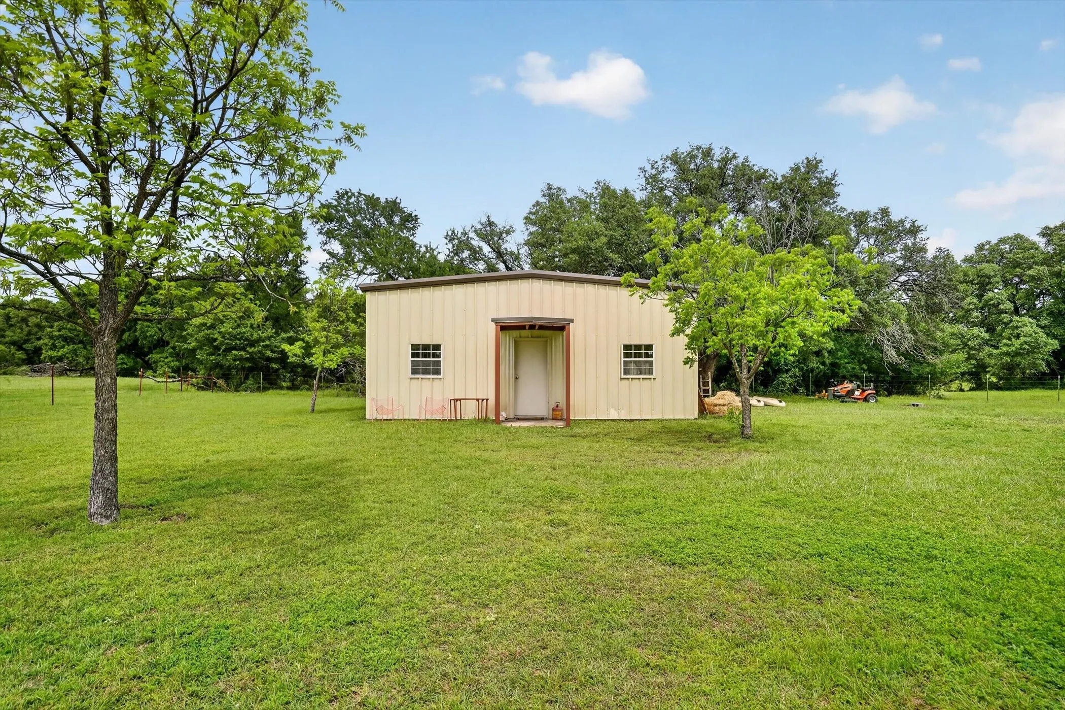 Farm For Sale in Palo Pinto County , 14145 S Highway 281, Santo, Texas 76472, 5 Bedrooms, 5 Bathrooms, 2 Garage spaces, 4,909 Sqft, built in 1999, Preowned, Price $2,999,999, mls#21257496, Real Estate Agent in Santo, Homes For Sale in Palo Pinto county, Homes For Sale in Santo, Realtor in Santo Texas, Real Estate Brokerage Independent Realty Texas, Luminita Cordes Realtor