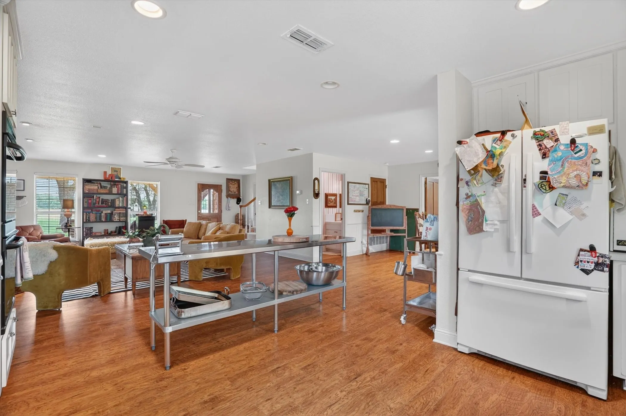 Farm For Sale in Palo Pinto County , 14145 S Highway 281, Santo, Texas 76472, 5 Bedrooms, 5 Bathrooms, 2 Garage spaces, 4,909 Sqft, built in 1999, Preowned, Price $2,999,999, mls#21257496, Real Estate Agent in Santo, Homes For Sale in Palo Pinto county, Homes For Sale in Santo, Realtor in Santo Texas, Real Estate Brokerage Independent Realty Texas, Luminita Cordes Realtor