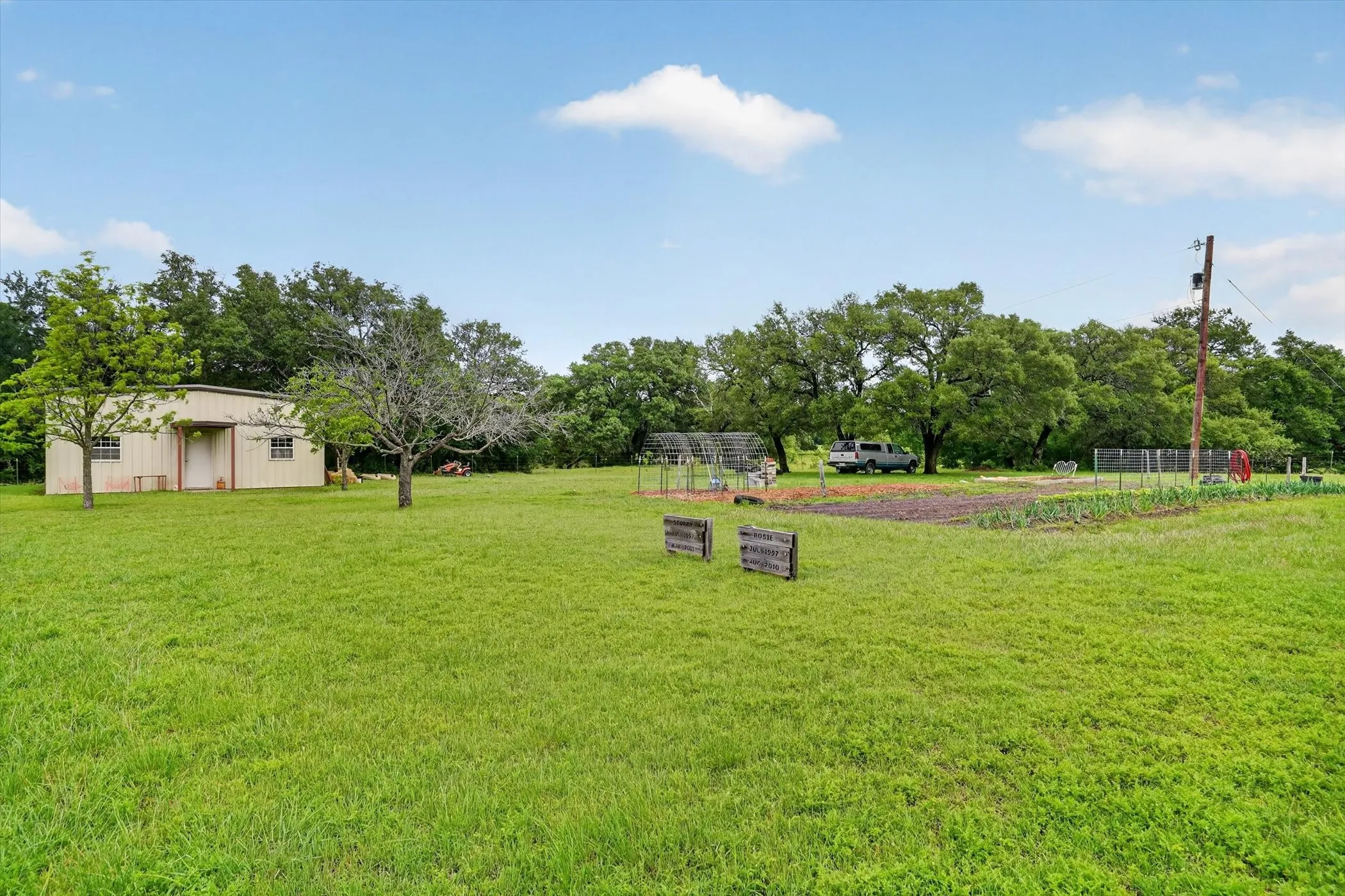 Farm For Sale in Palo Pinto County , 14145 S Highway 281, Santo, Texas 76472, 5 Bedrooms, 5 Bathrooms, 2 Garage spaces, 4,909 Sqft, built in 1999, Preowned, Price $2,999,999, mls#21257496, Real Estate Agent in Santo, Homes For Sale in Palo Pinto county, Homes For Sale in Santo, Realtor in Santo Texas, Real Estate Brokerage Independent Realty Texas, Luminita Cordes Realtor