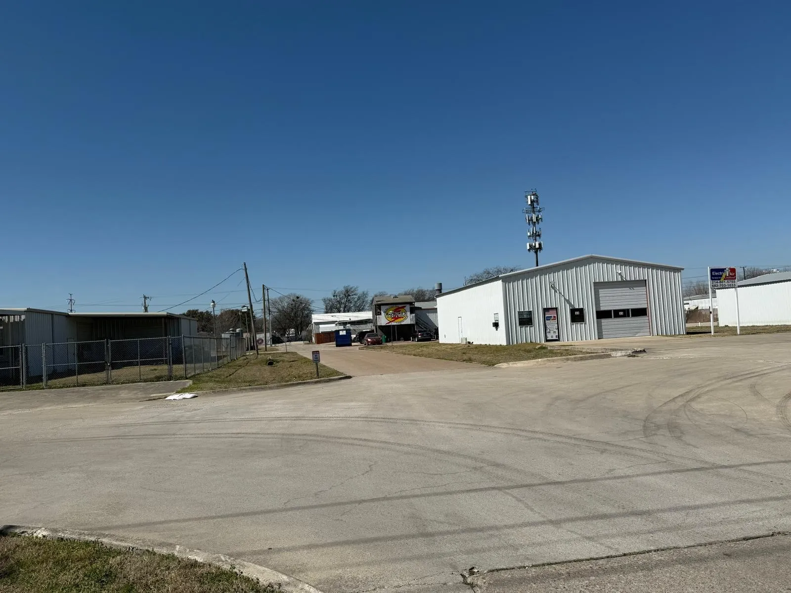 Industrial For Rent in Tarrant County , 10132 Crowley Road N, Crowley, Texas 76036, 0, 0, Garage spaces, 0 Sqft, built in 1977, Preowned, mls#21260693, Real Estate Agent in Crowley, Homes For Rent in Tarrant county, Homes For Rent in Crowley, Realtor in Crowley Texas, Real Estate Brokerage Independent Realty Texas, Luminita Cordes Realtor