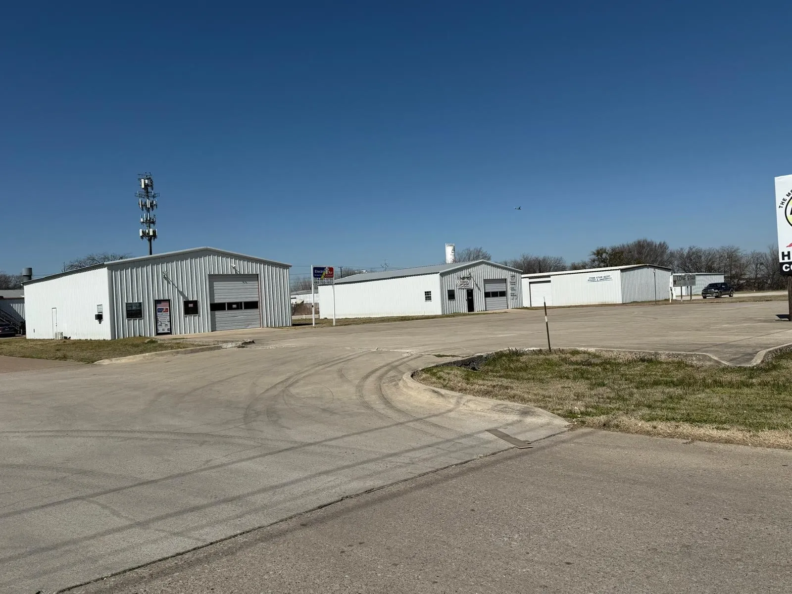 Industrial For Rent in Tarrant County , 10132 Crowley Road N, Crowley, Texas 76036, 0, 0, Garage spaces, 0 Sqft, built in 1977, Preowned, mls#21260693, Real Estate Agent in Crowley, Homes For Rent in Tarrant county, Homes For Rent in Crowley, Realtor in Crowley Texas, Real Estate Brokerage Independent Realty Texas, Luminita Cordes Realtor