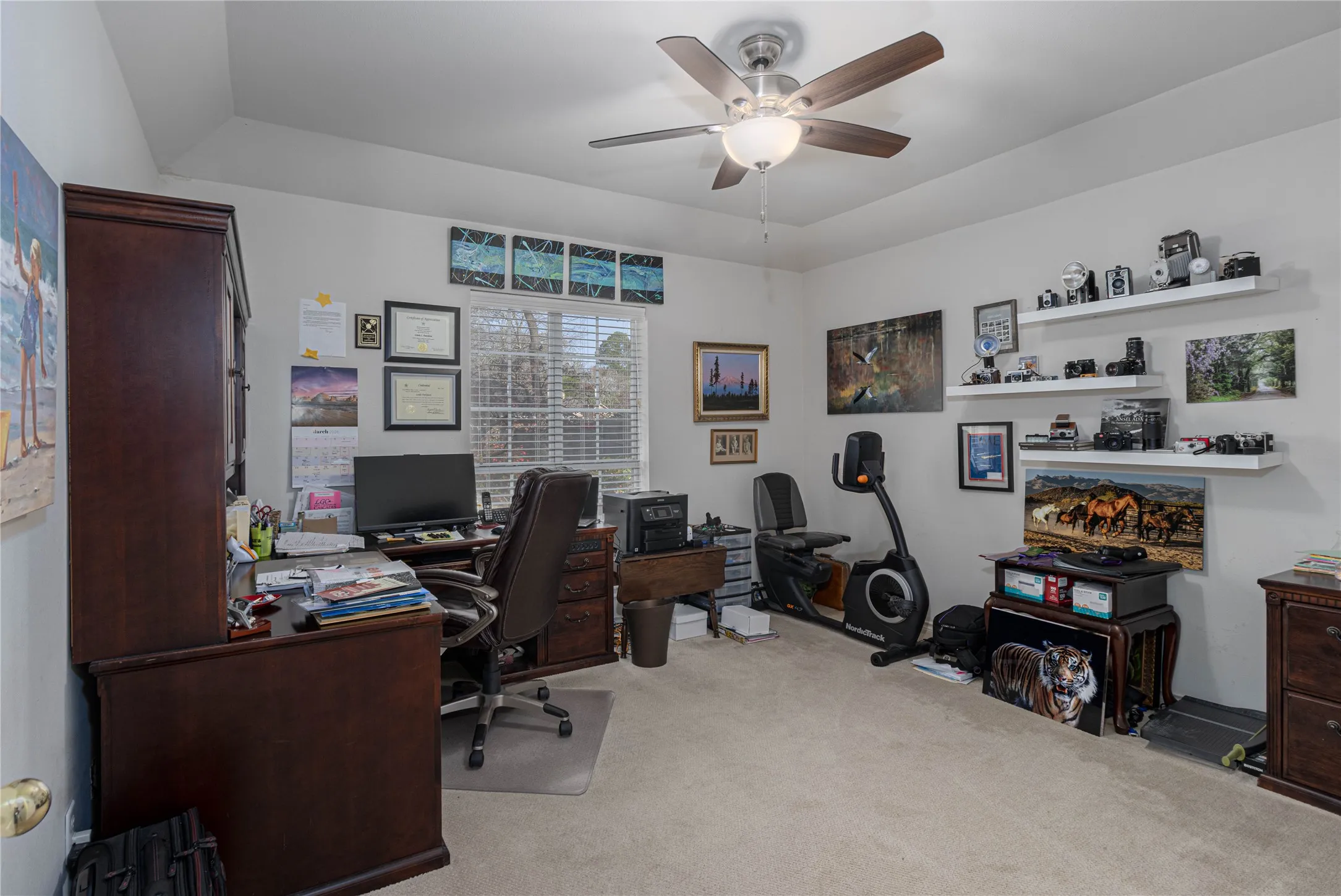 Single Family Residence For Sale in Smith County , 3312 Pebblebrook, Tyler, Texas 75707, 4 Bedroom, 2 Bathroom, 2 Garage spaces, 2,521 Sqft, built in 1994, Preowned, mls#21260708, Real Estate Agent in Tyler, Homes For Sale in Smith county, Homes For Sale in Tyler, Realtor in Tyler Texas, Real Estate Brokerage Independent Realty Texas, Luminita Cordes Realtor