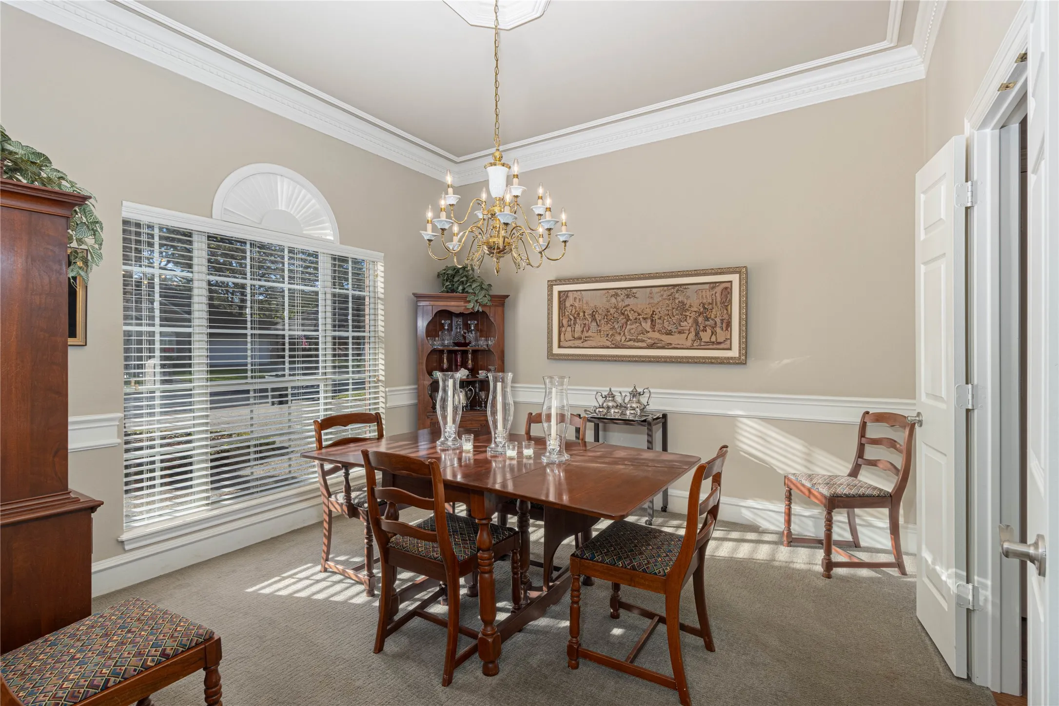 Single Family Residence For Sale in Smith County , 3312 Pebblebrook, Tyler, Texas 75707, 4 Bedroom, 2 Bathroom, 2 Garage spaces, 2,521 Sqft, built in 1994, Preowned, mls#21260708, Real Estate Agent in Tyler, Homes For Sale in Smith county, Homes For Sale in Tyler, Realtor in Tyler Texas, Real Estate Brokerage Independent Realty Texas, Luminita Cordes Realtor