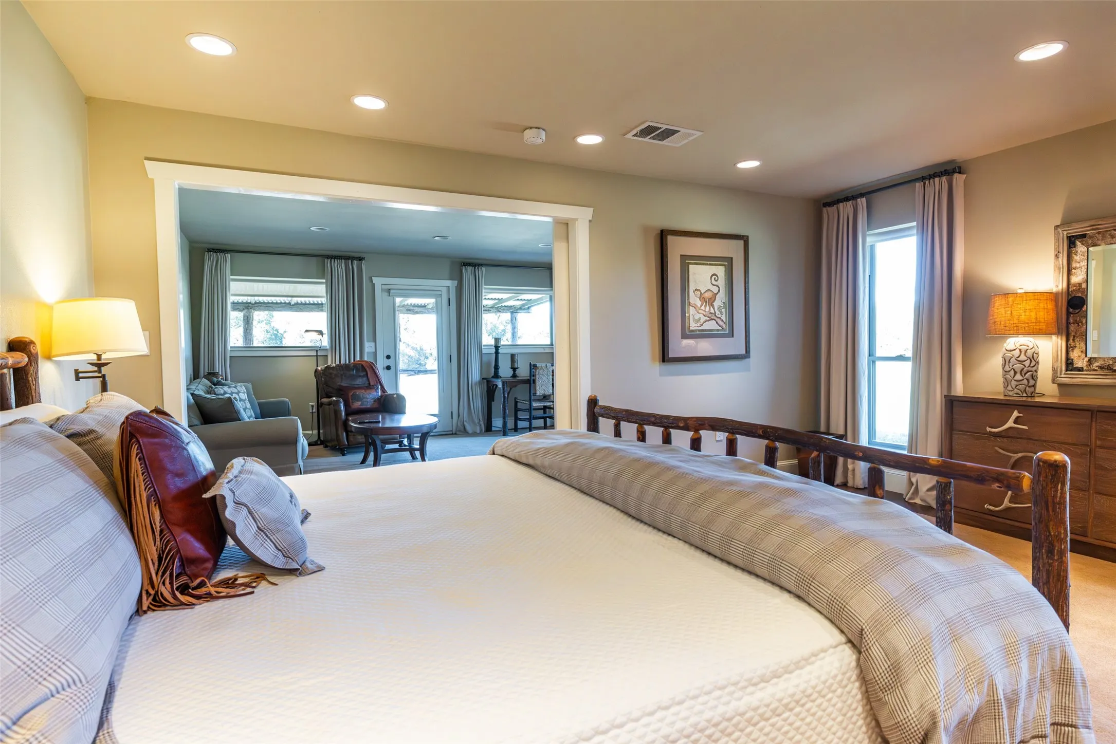 Single Family Residence For Sale in Hill County , 104 Private Road 216, Whitney, Texas 76692, 8 Bedrooms, 4 Bathrooms, Garage spaces, 2,172 Sqft, built in 1962, Preowned, Price $8,500,000, mls#21260702, Real Estate Agent in Whitney, Homes For Sale in Hill county, Homes For Sale in Whitney, Realtor in Whitney Texas, Real Estate Brokerage Independent Realty Texas, Luminita Cordes Realtor