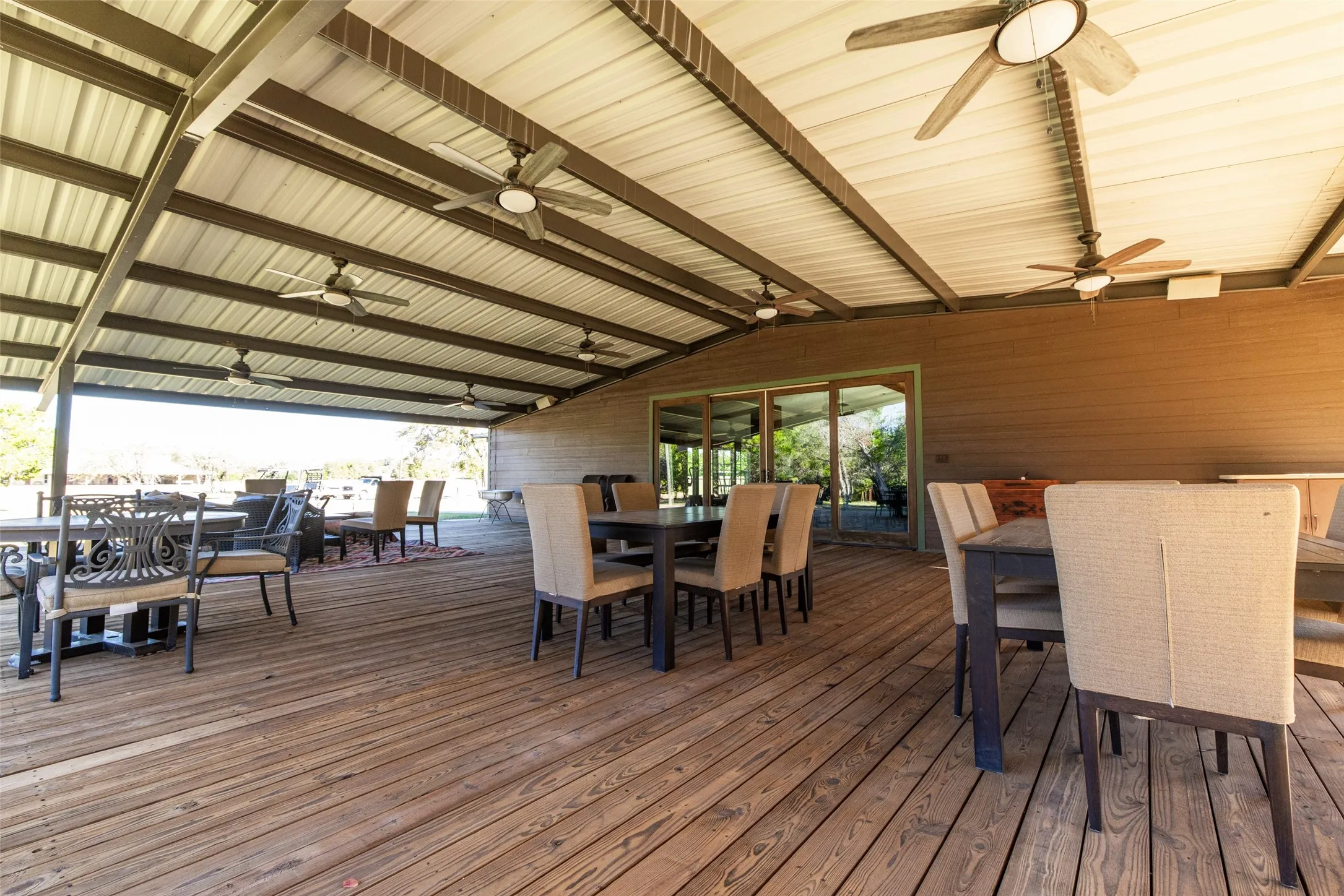 Single Family Residence For Sale in Hill County , 104 Private Road 216, Whitney, Texas 76692, 8 Bedrooms, 4 Bathrooms, Garage spaces, 2,172 Sqft, built in 1962, Preowned, Price $8,500,000, mls#21260702, Real Estate Agent in Whitney, Homes For Sale in Hill county, Homes For Sale in Whitney, Realtor in Whitney Texas, Real Estate Brokerage Independent Realty Texas, Luminita Cordes Realtor