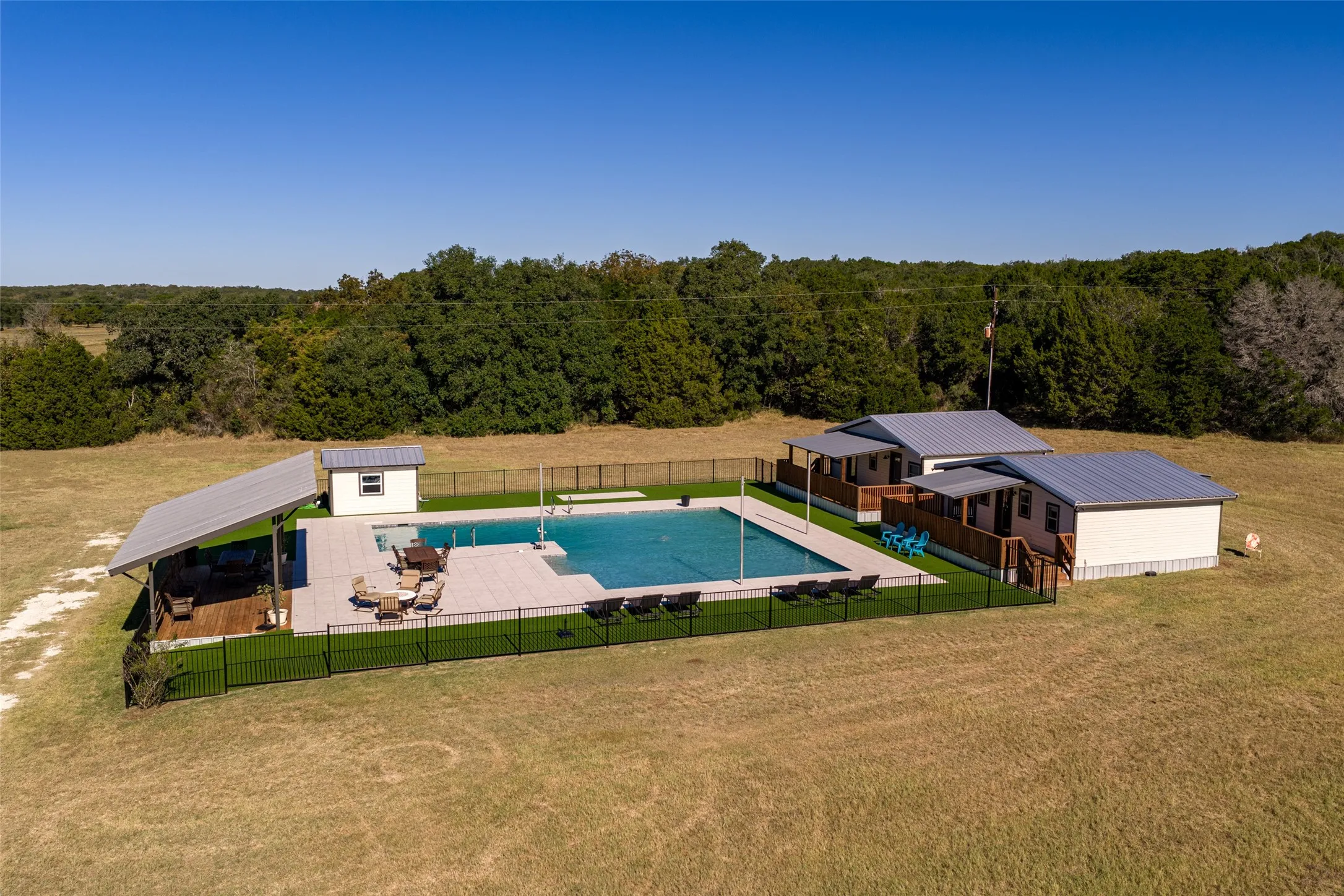 Single Family Residence For Sale in Hill County , 104 Private Road 216, Whitney, Texas 76692, 8 Bedrooms, 4 Bathrooms, Garage spaces, 2,172 Sqft, built in 1962, Preowned, Price $8,500,000, mls#21260702, Real Estate Agent in Whitney, Homes For Sale in Hill county, Homes For Sale in Whitney, Realtor in Whitney Texas, Real Estate Brokerage Independent Realty Texas, Luminita Cordes Realtor