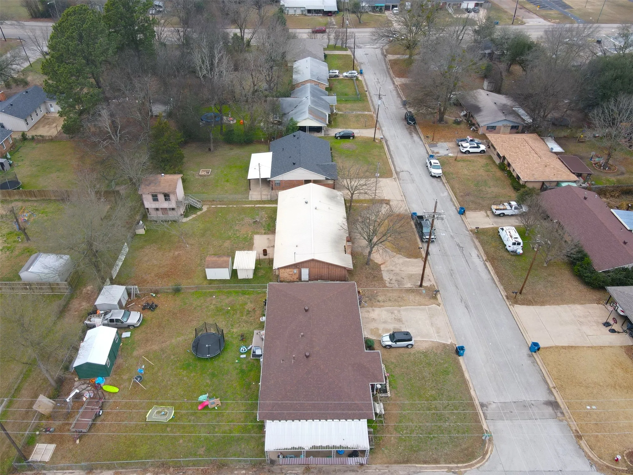 Single Family Residence For Sale in Wood County , 128 Laura Drive, Mineola, Texas 75773, 3 Bedroom, 2 Bathroom, Garage spaces, 2,096 Sqft, built in 1985, mls#21260504, Real Estate Agent in Mineola, Homes For Sale in Wood county, Homes For Sale in Mineola, Realtor in Mineola Texas, Real Estate Brokerage Independent Realty Texas, Luminita Cordes Realtor