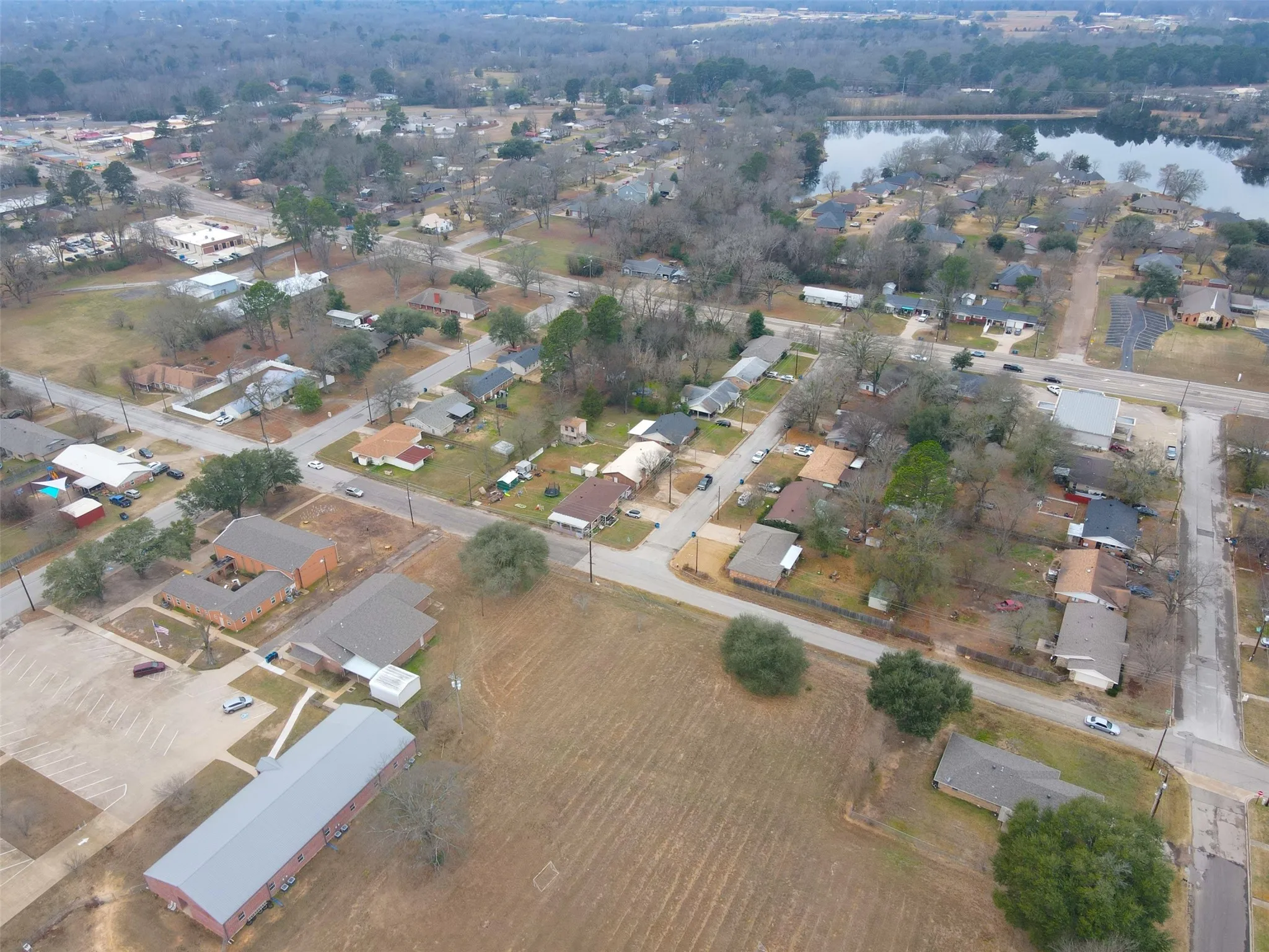 Single Family Residence For Sale in Wood County , 128 Laura Drive, Mineola, Texas 75773, 3 Bedroom, 2 Bathroom, Garage spaces, 2,096 Sqft, built in 1985, mls#21260504, Real Estate Agent in Mineola, Homes For Sale in Wood county, Homes For Sale in Mineola, Realtor in Mineola Texas, Real Estate Brokerage Independent Realty Texas, Luminita Cordes Realtor