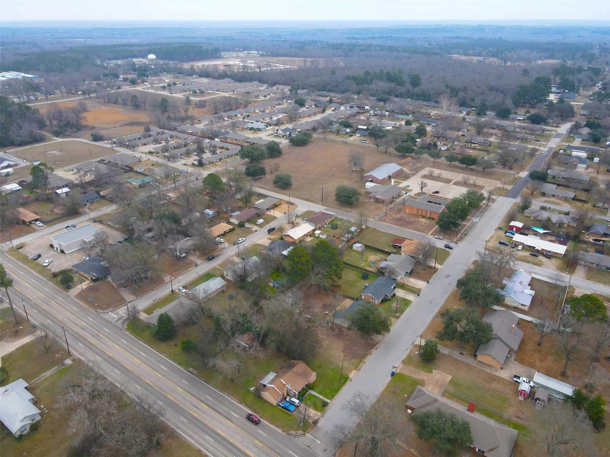 Single Family Residence For Sale in Wood County , 128 Laura Drive, Mineola, Texas 75773, 3 Bedroom, 2 Bathroom, Garage spaces, 2,096 Sqft, built in 1985, mls#21260504, Real Estate Agent in Mineola, Homes For Sale in Wood county, Homes For Sale in Mineola, Realtor in Mineola Texas, Real Estate Brokerage Independent Realty Texas, Luminita Cordes Realtor