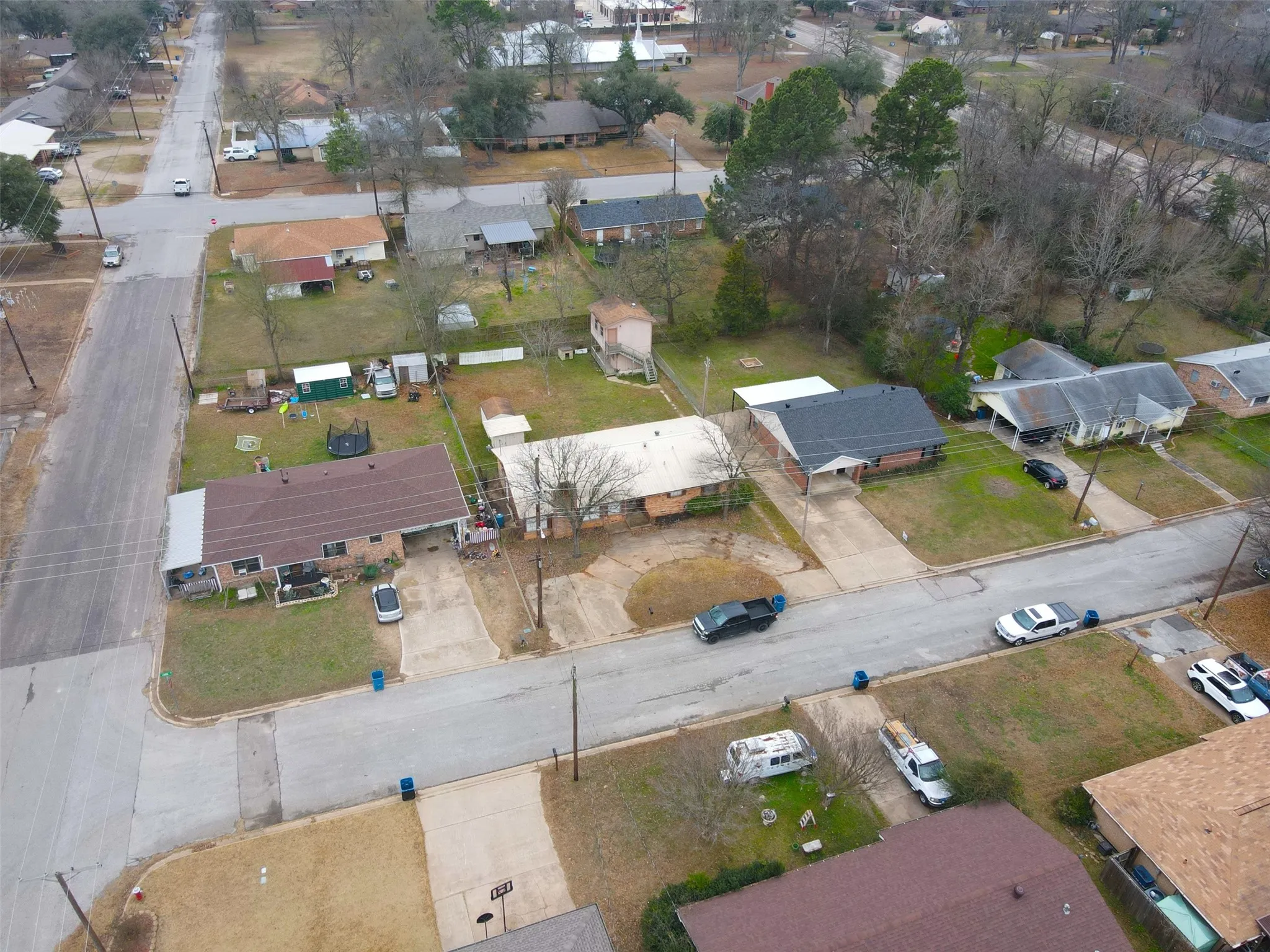 Single Family Residence For Sale in Wood County , 128 Laura Drive, Mineola, Texas 75773, 3 Bedroom, 2 Bathroom, Garage spaces, 2,096 Sqft, built in 1985, mls#21260504, Real Estate Agent in Mineola, Homes For Sale in Wood county, Homes For Sale in Mineola, Realtor in Mineola Texas, Real Estate Brokerage Independent Realty Texas, Luminita Cordes Realtor