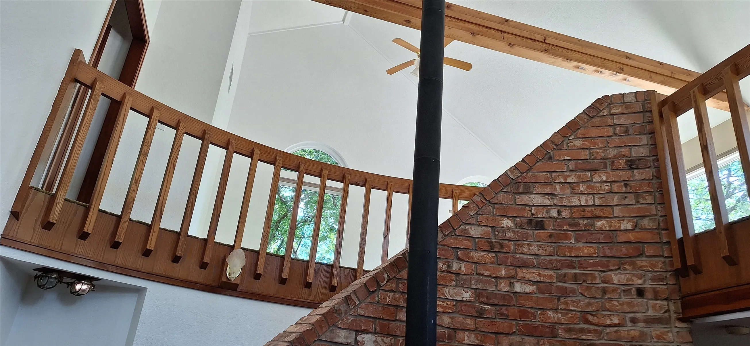 Single Family Residence For Sale in Grayson County , 2 Harborview Circle, Denison, Texas 75020, 3 Bedroom, 2 Bathroom, 2 Garage spaces, 2,250 Sqft, built in 1991, Preowned, mls#21259281, Real Estate Agent in Denison, Homes For Sale in Grayson county, Homes For Sale in Denison, Realtor in Denison Texas, Real Estate Brokerage Independent Realty Texas, Luminita Cordes Realtor