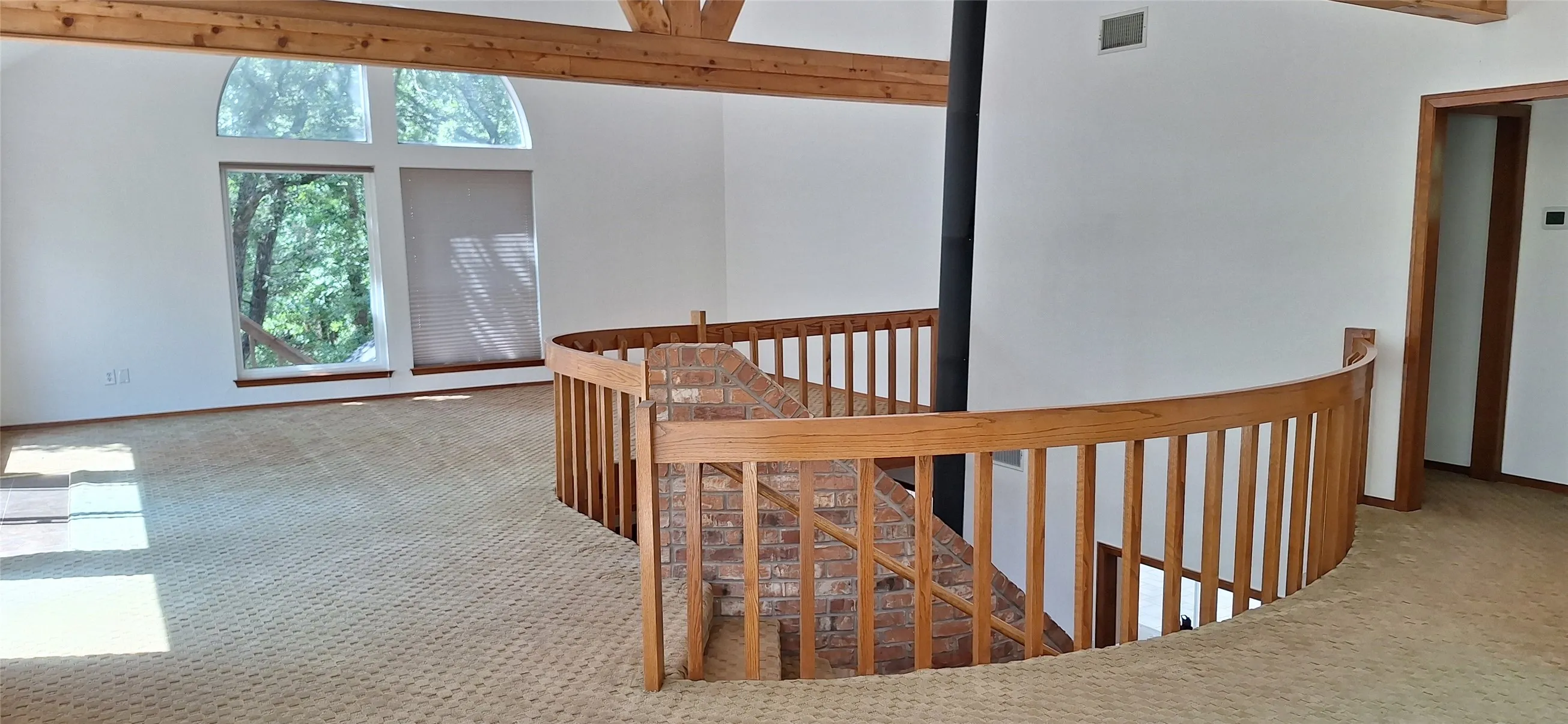 Single Family Residence For Sale in Grayson County , 2 Harborview Circle, Denison, Texas 75020, 3 Bedroom, 2 Bathroom, 2 Garage spaces, 2,250 Sqft, built in 1991, Preowned, mls#21259281, Real Estate Agent in Denison, Homes For Sale in Grayson county, Homes For Sale in Denison, Realtor in Denison Texas, Real Estate Brokerage Independent Realty Texas, Luminita Cordes Realtor