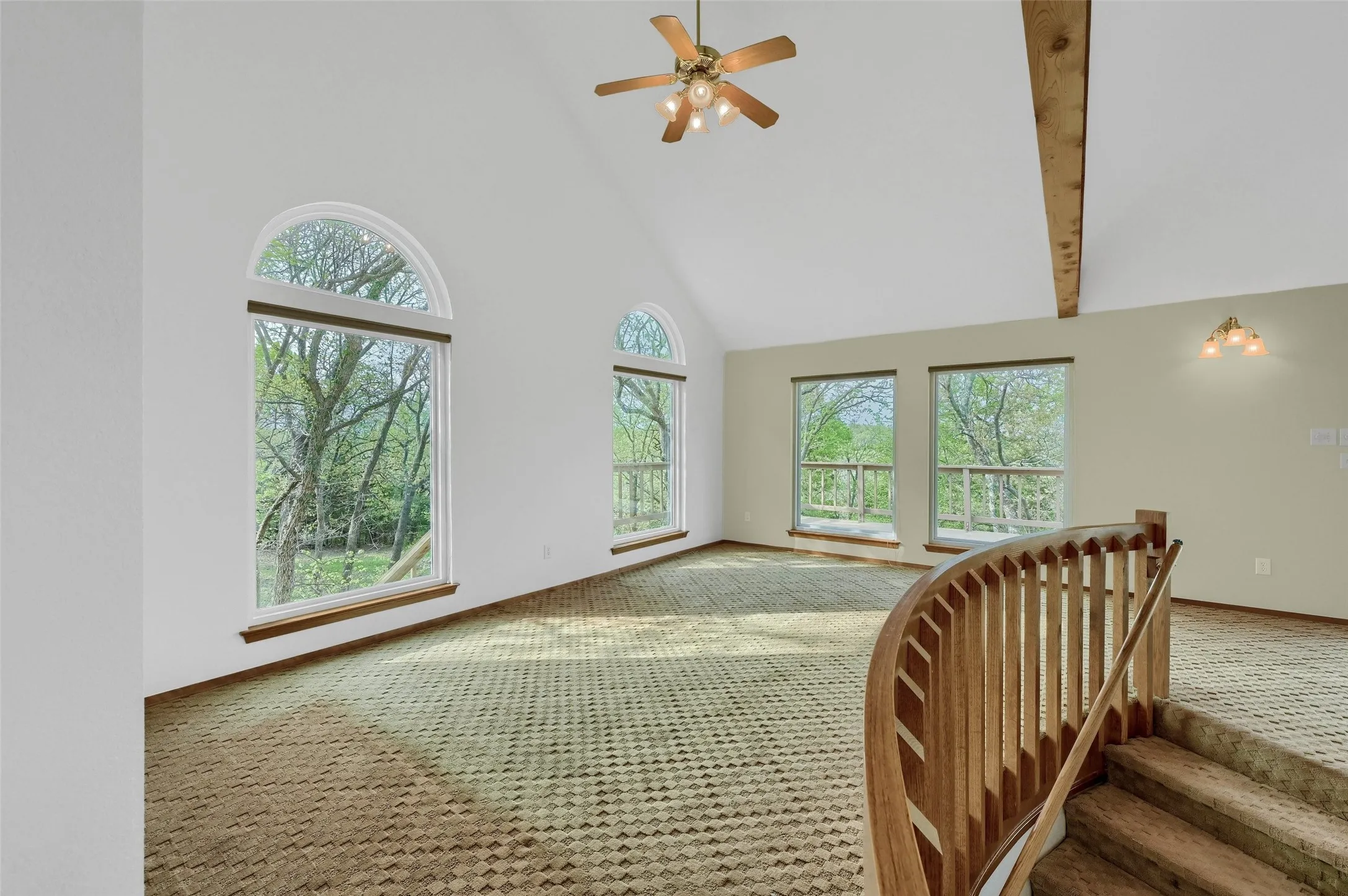 Single Family Residence For Sale in Grayson County , 2 Harborview Circle, Denison, Texas 75020, 3 Bedroom, 2 Bathroom, 2 Garage spaces, 2,250 Sqft, built in 1991, Preowned, mls#21259281, Real Estate Agent in Denison, Homes For Sale in Grayson county, Homes For Sale in Denison, Realtor in Denison Texas, Real Estate Brokerage Independent Realty Texas, Luminita Cordes Realtor