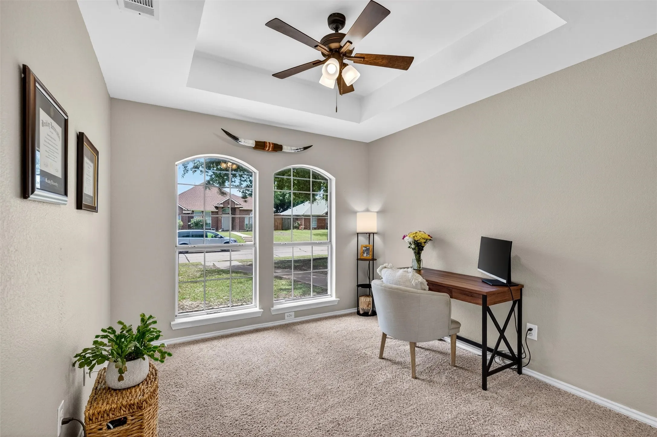 NEW CARPET! Bed #2 or office with new ceiling fan