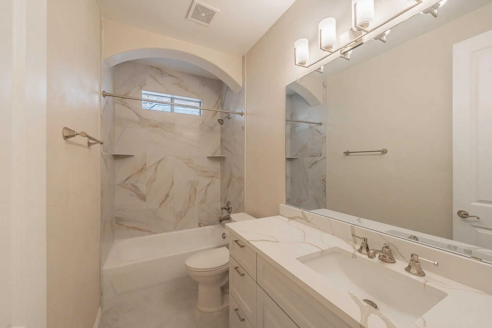 Single Family Residence For Rent in Denton County , 4542 Carraway Drive, Frisco, Texas 75034, 5 Bedroom, 4 Bathroom, 2 Garage spaces, 4,566 Sqft, built in 2005, Preowned, mls#21259723, Real Estate Agent in Frisco, Homes For Rent in Denton county, Homes For Rent in Frisco, Realtor in Frisco Texas, Real Estate Brokerage Independent Realty Texas, Luminita Cordes Realtor